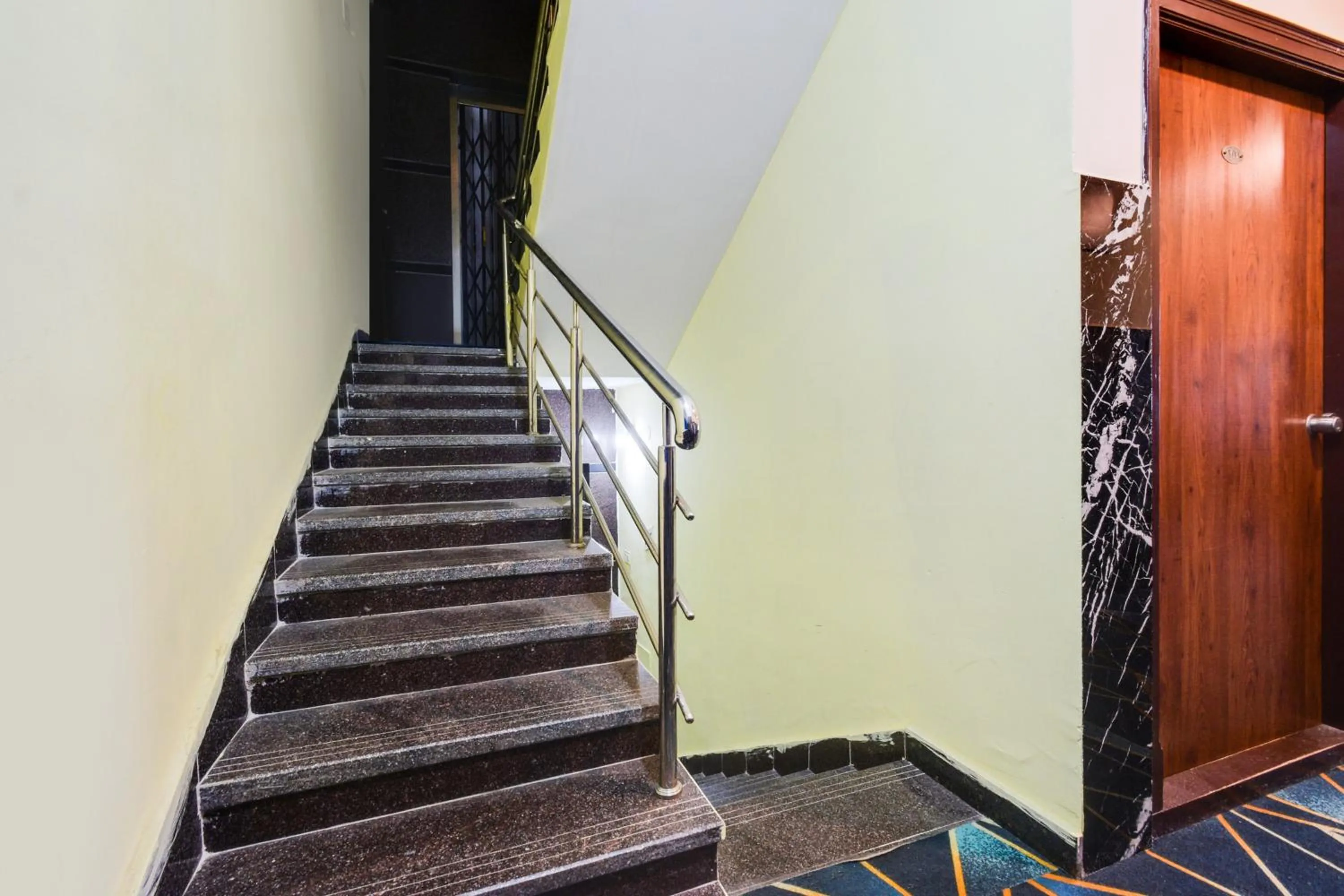 Lobby or reception in Super Townhouse Shamshabad Paradise Formerly Blue Petals Hotel