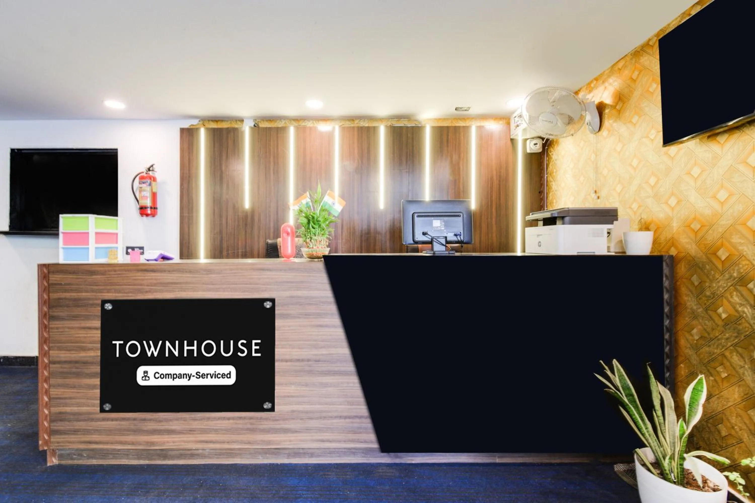 Lobby or reception in Super Townhouse Shamshabad Paradise Formerly Blue Petals Hotel