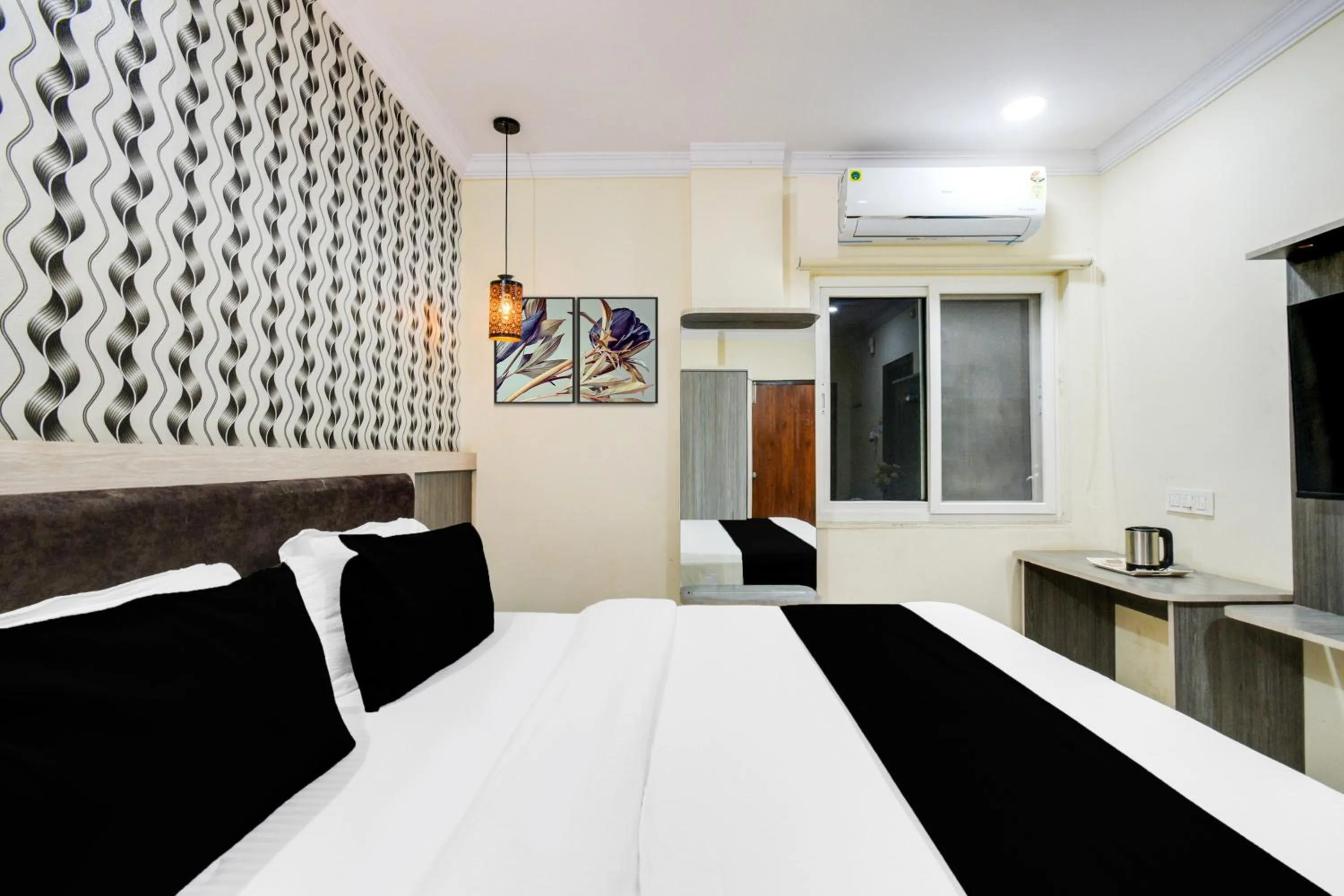 Bedroom, Bed in Super Townhouse Shamshabad Paradise Formerly Blue Petals Hotel