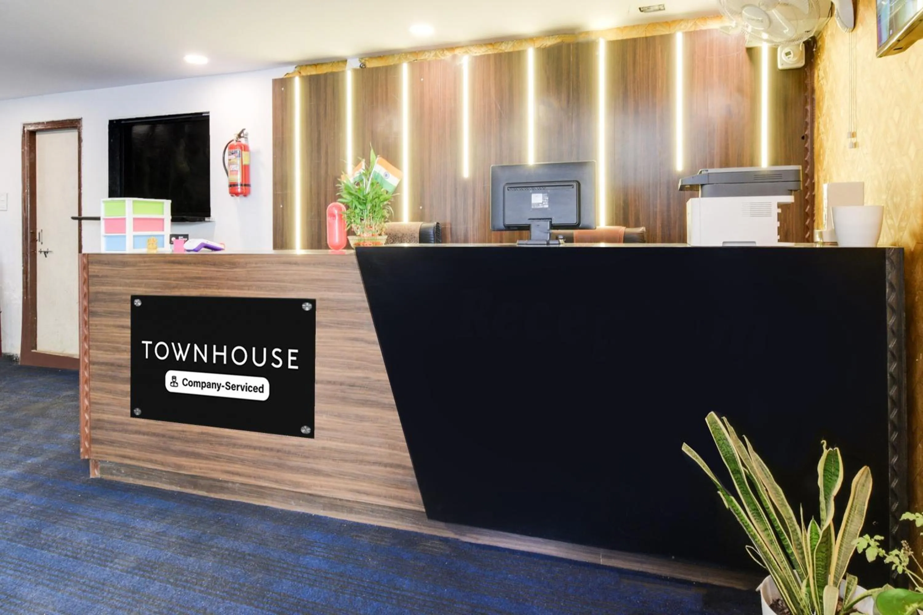 Lobby or reception in Super Townhouse Shamshabad Paradise Formerly Blue Petals Hotel