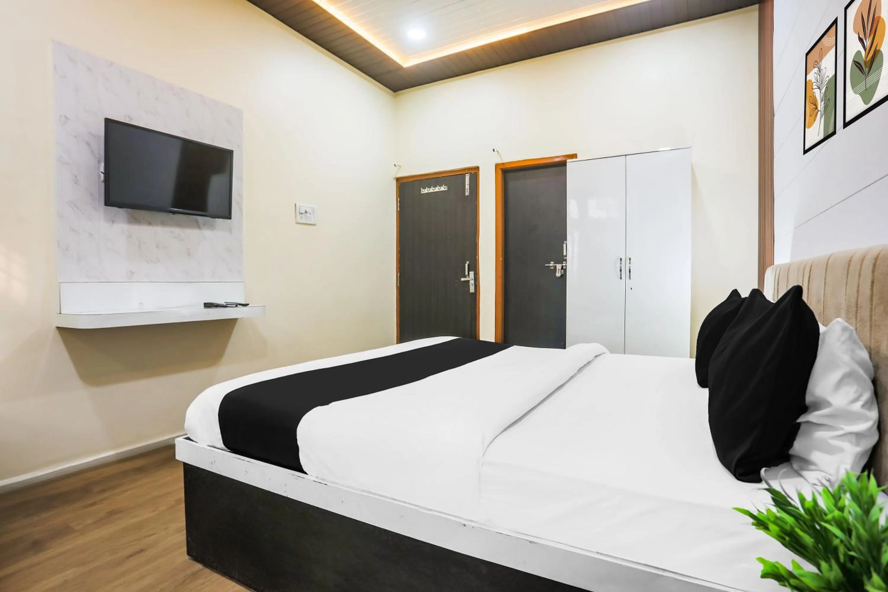 Bedroom, Bed in Super Collection O Jagannath Mandir Road Formerly Paradise Residency