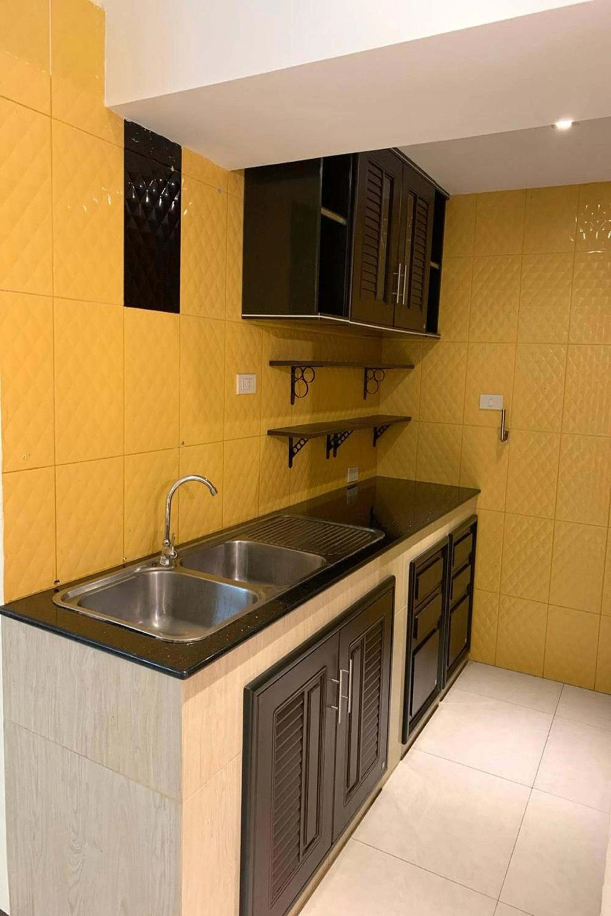 Kitchen or kitchenette in Kim Hotel At Morleng