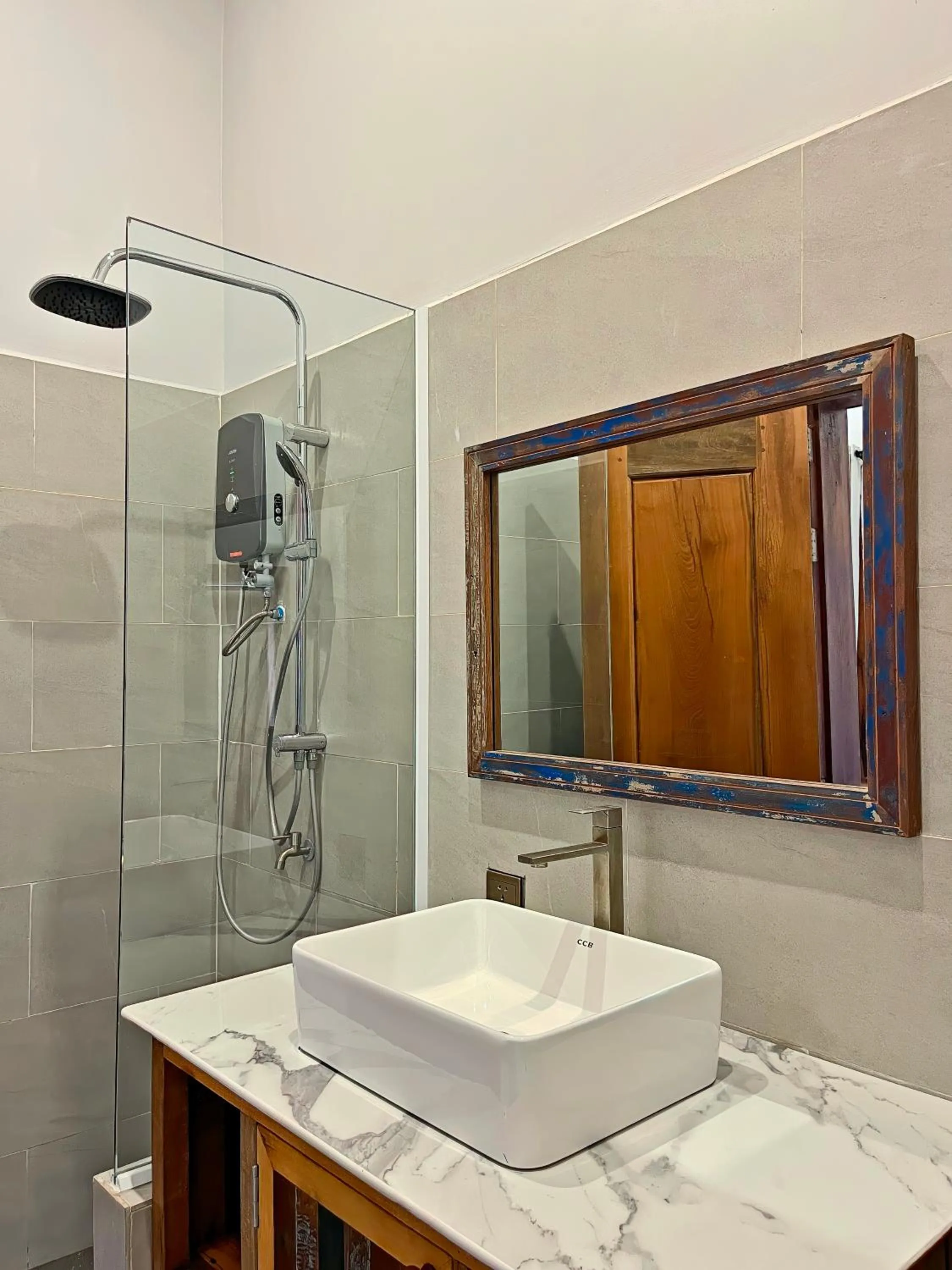 Bathroom in Isann Lodge