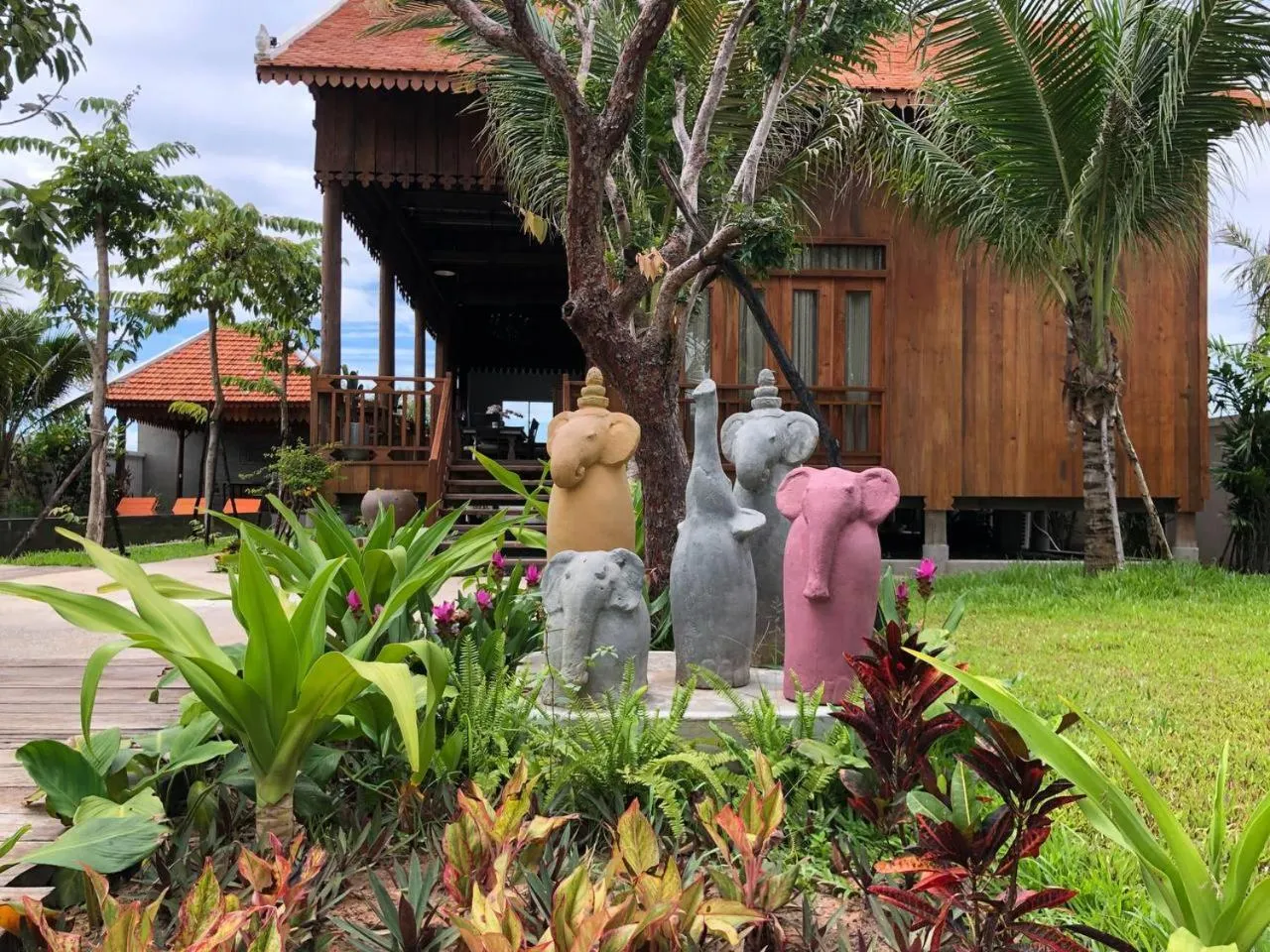 Garden in Isann Lodge