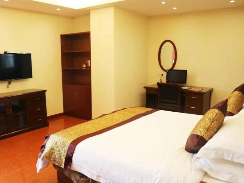 GreenTree Inn JiangSu WuXi YiXing East LongTan Road DongJiu Business Hotel