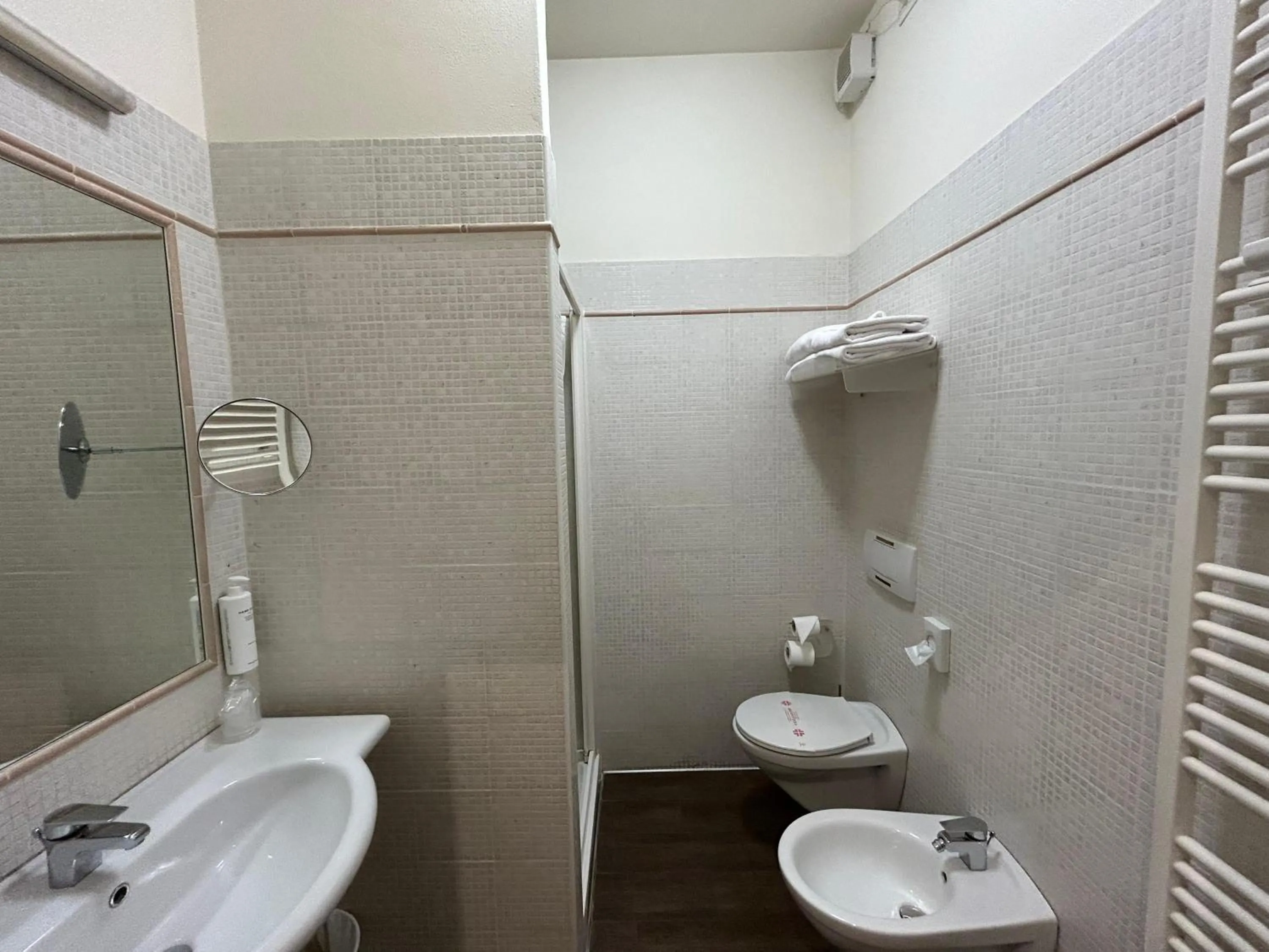 Bathroom in Best Western Cesena Hotel