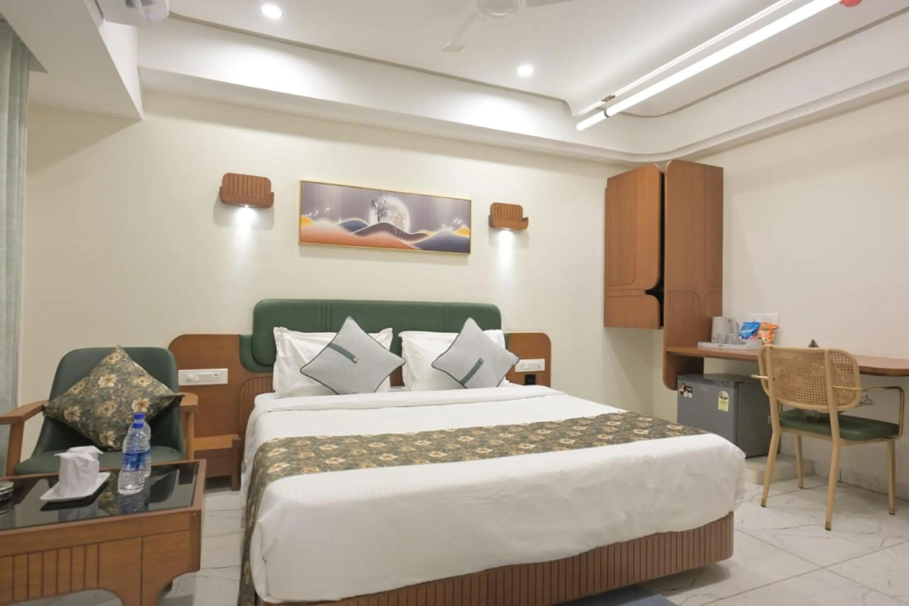 Bed in Hotel Grand Arose