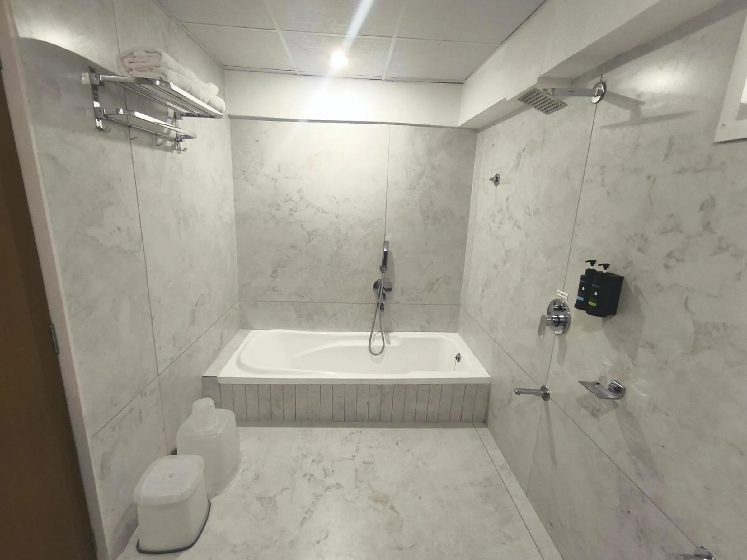 Bathroom in Hotel Grand Arose