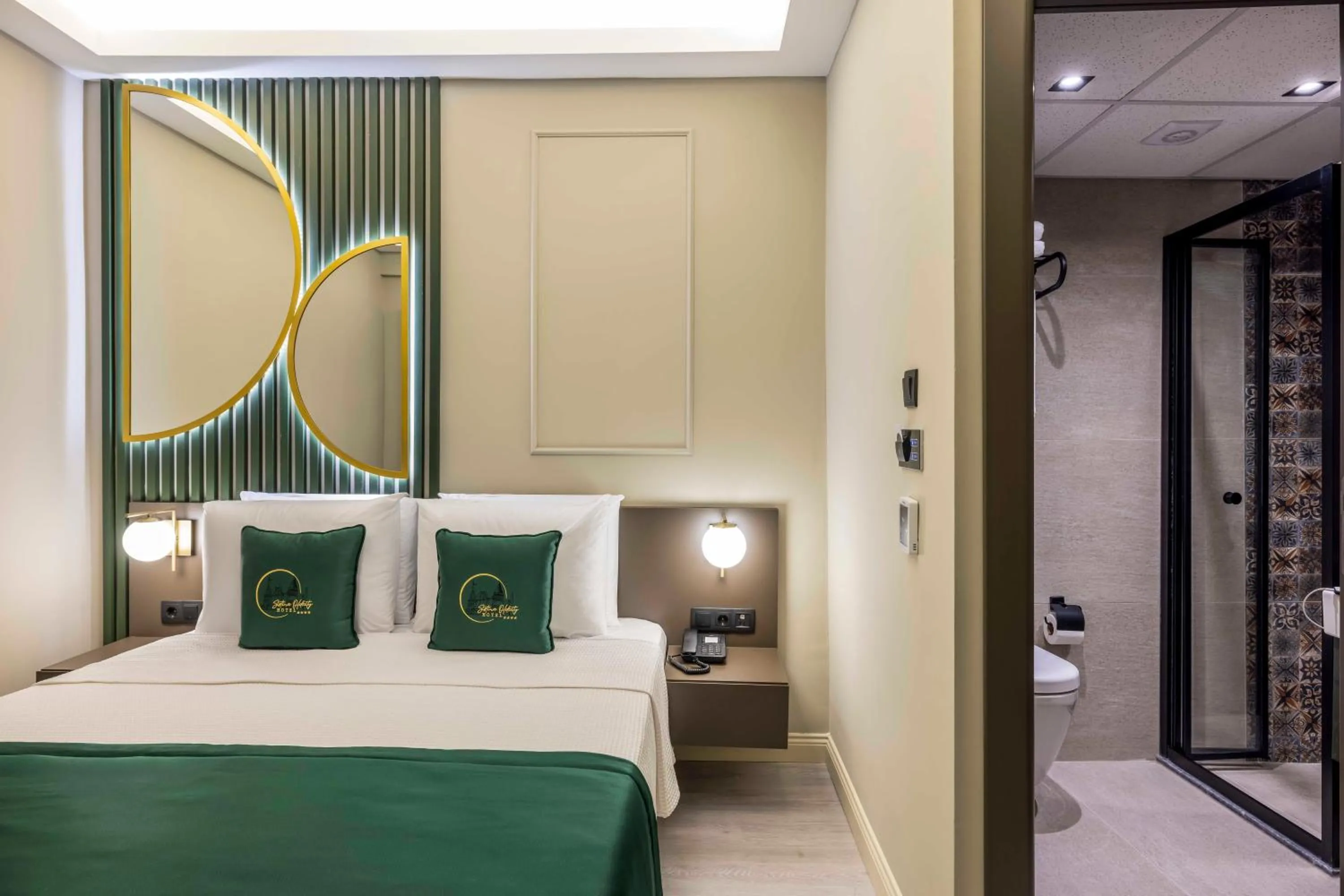 Bed in Sistina Old City Hotel