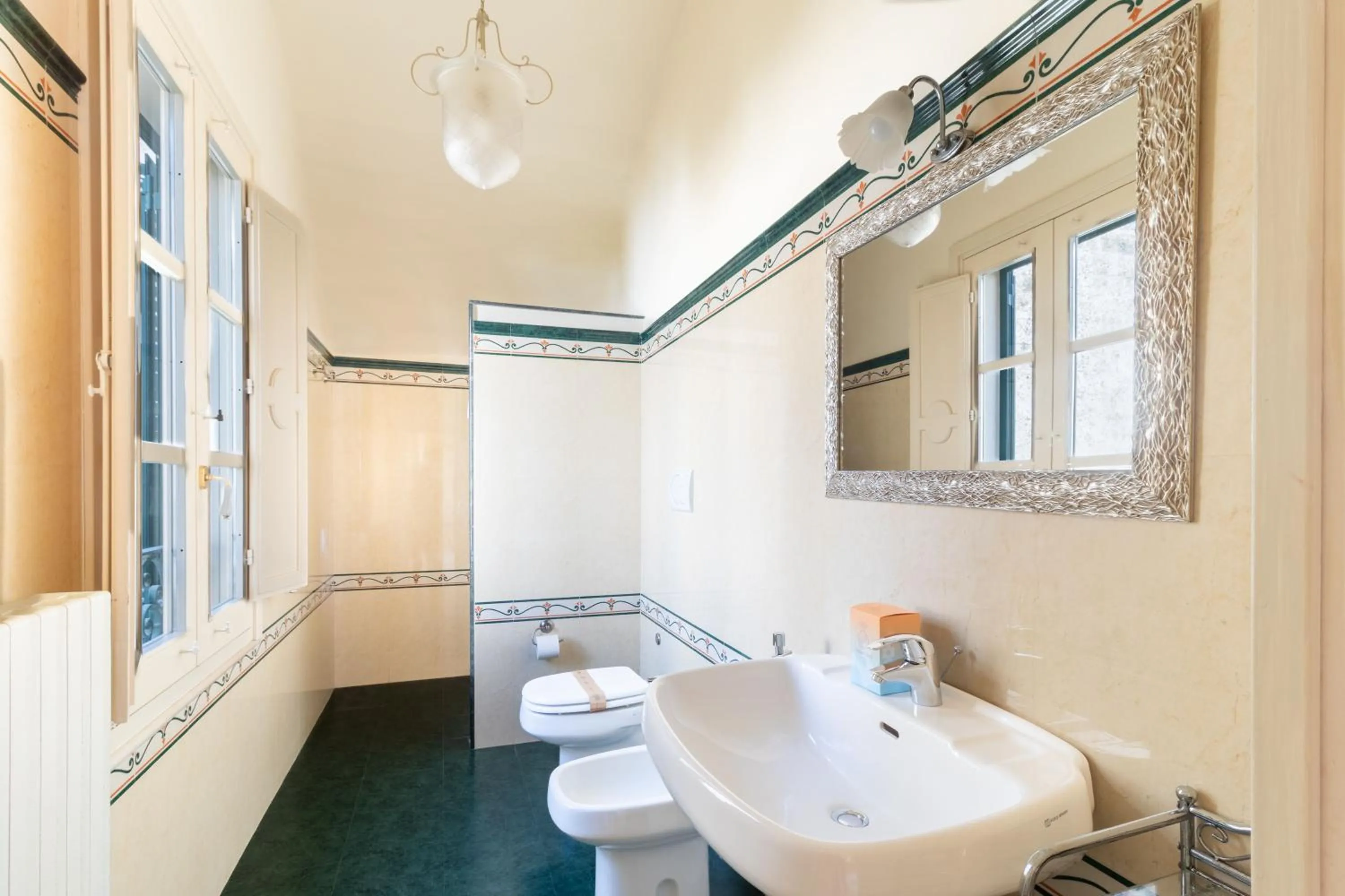 Toilet in Palazzo Zacà