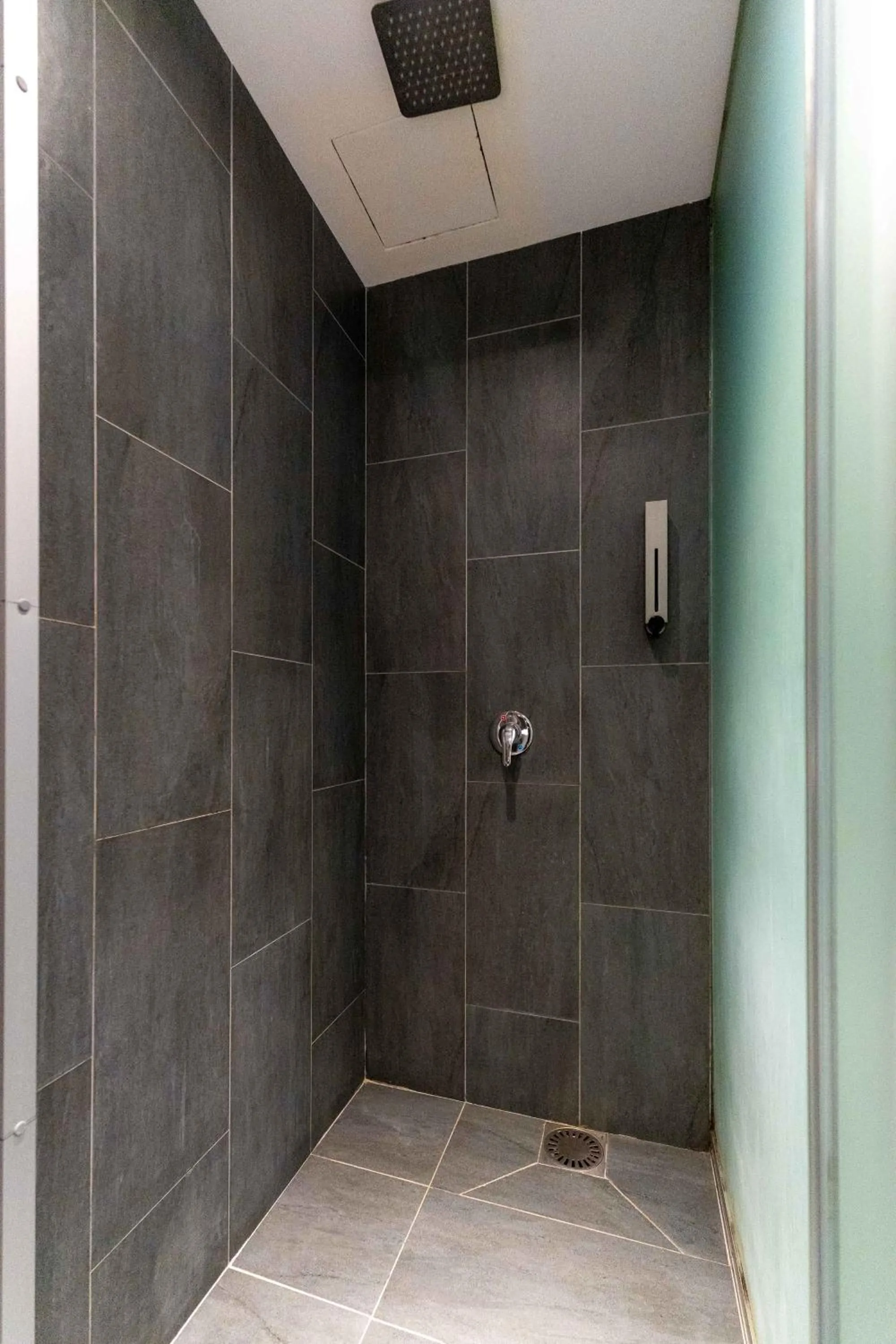 Shower in T+ Hotel Butterworth