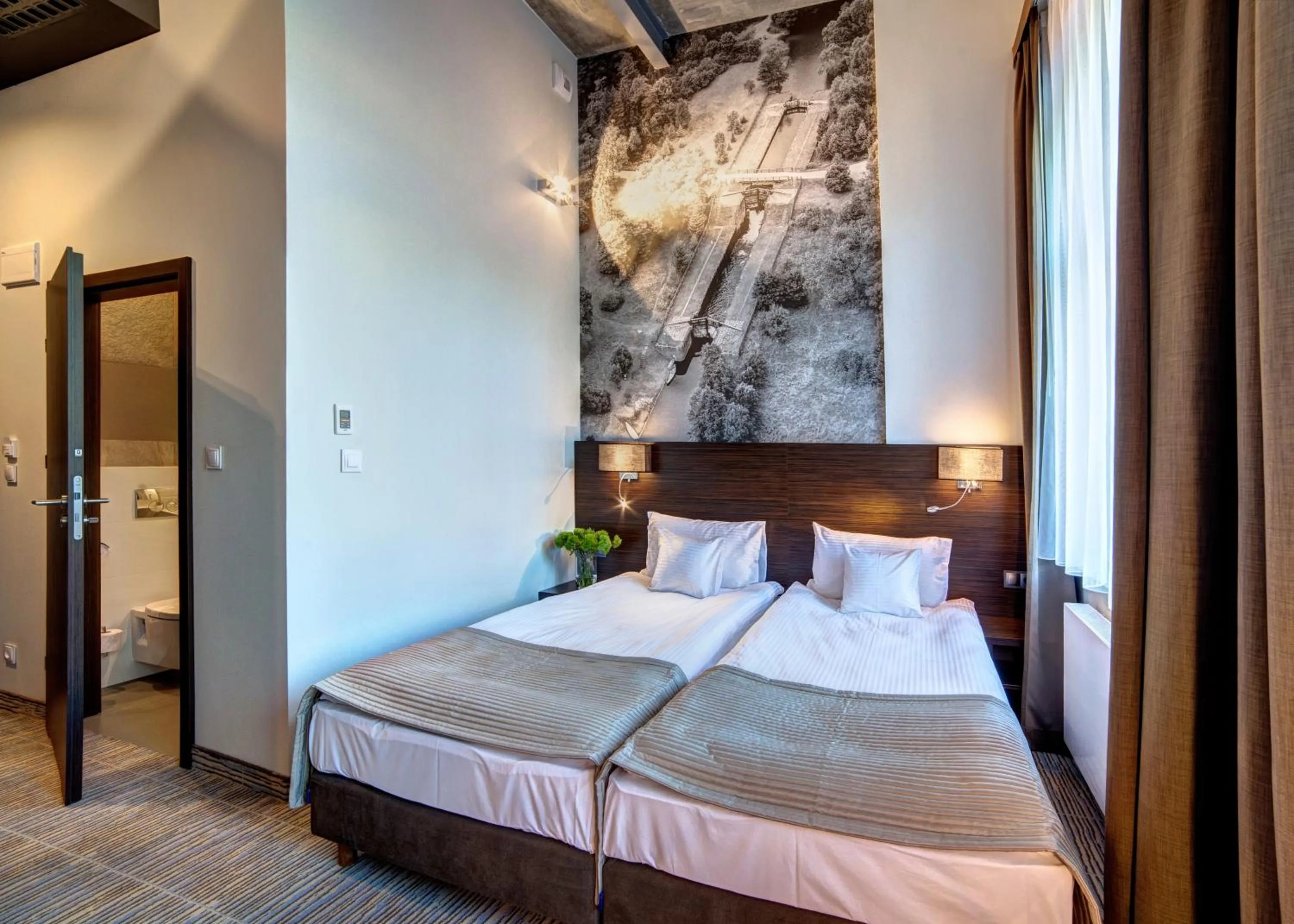 Bed in Hotel Loft 1898