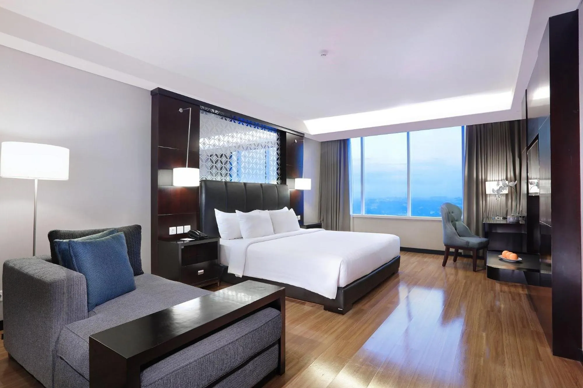 bunk bed, Bed in The Alana Hotel & Convention Center Solo by ASTON