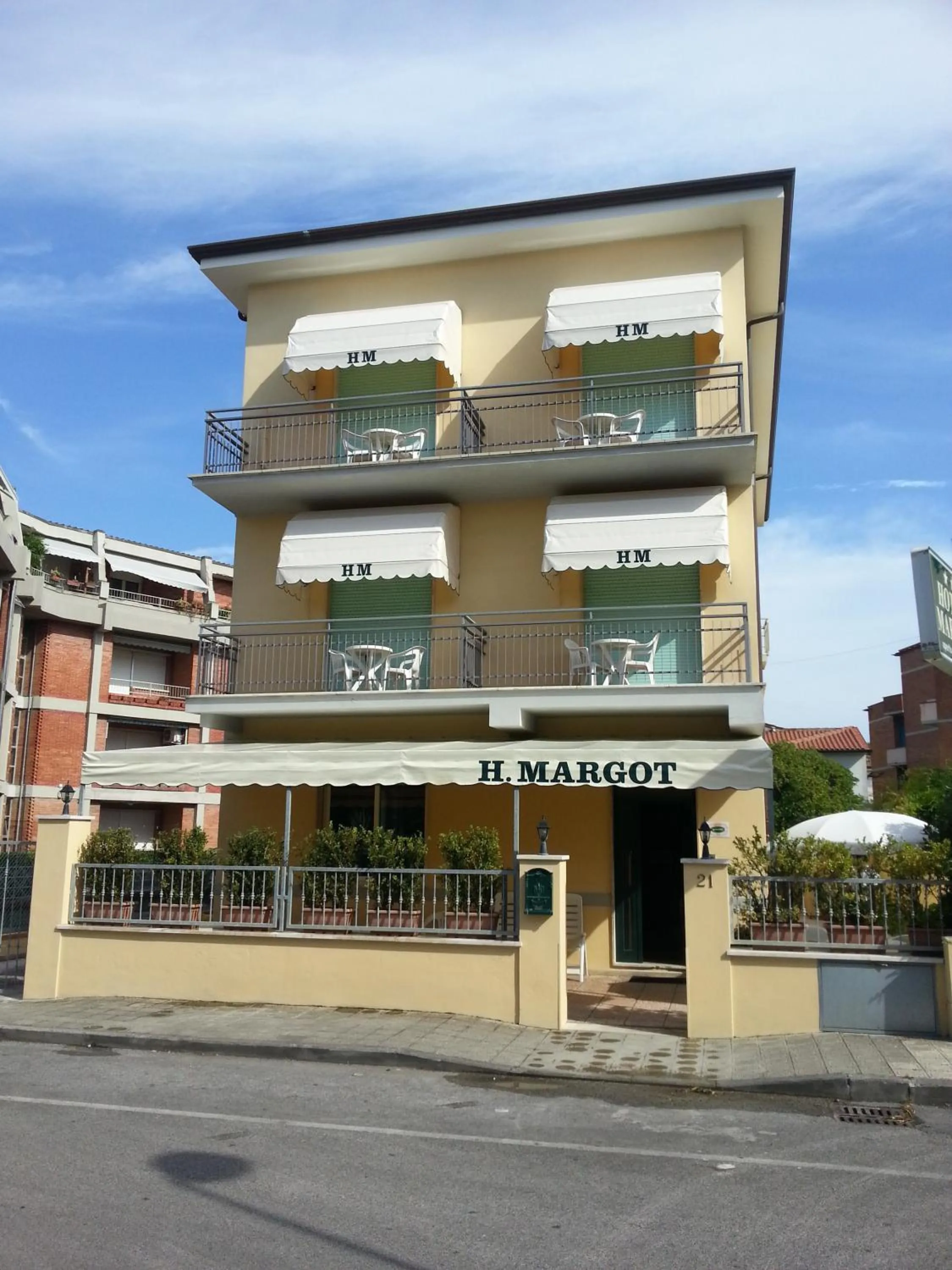 Facade/entrance in Hotel Margot