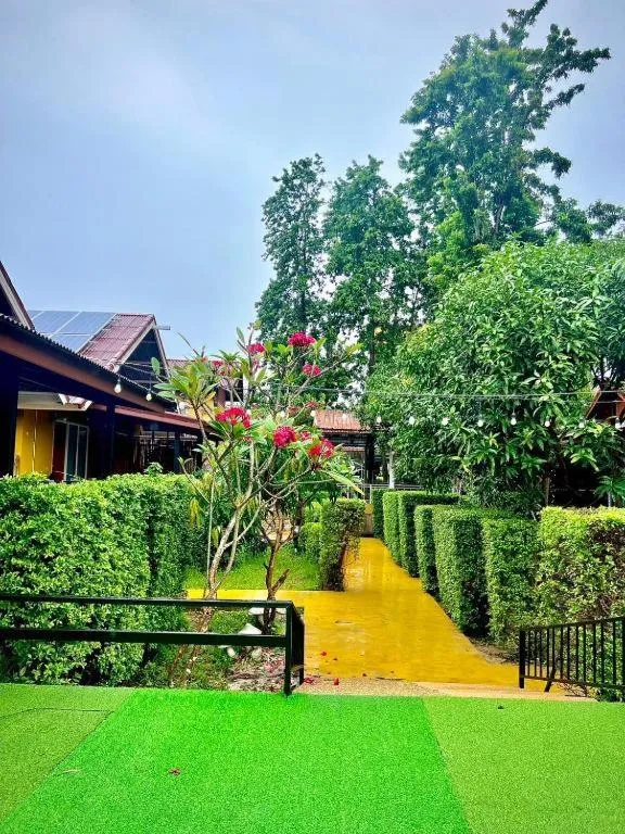 Property building in Lanta For Rest Boutique