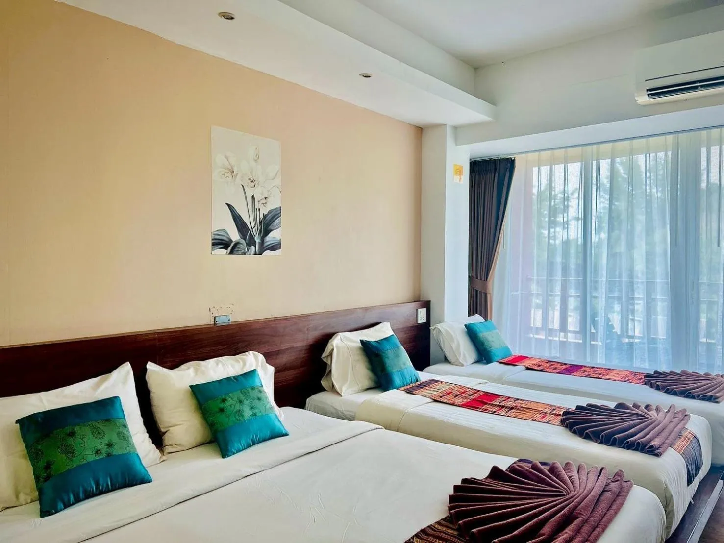 Bed in Lanta For Rest Boutique