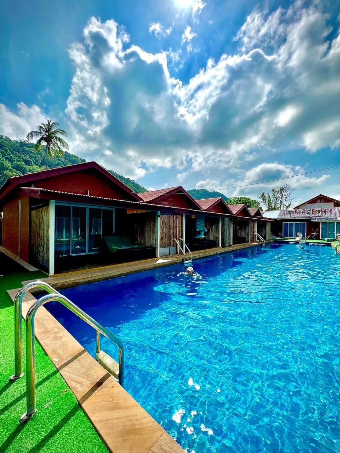 Property building in Lanta For Rest Boutique