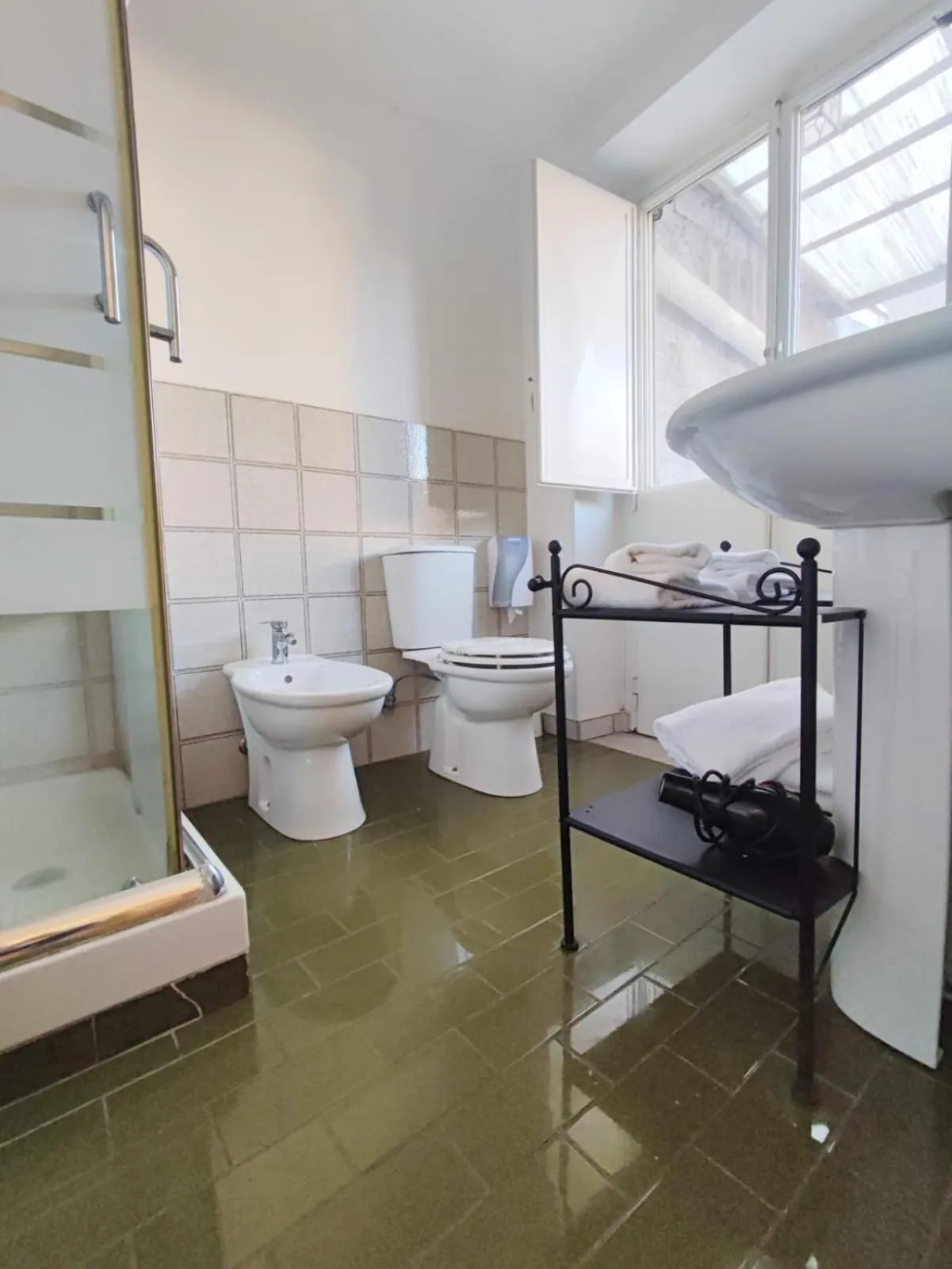 Shower in Liodoro Catania B&B