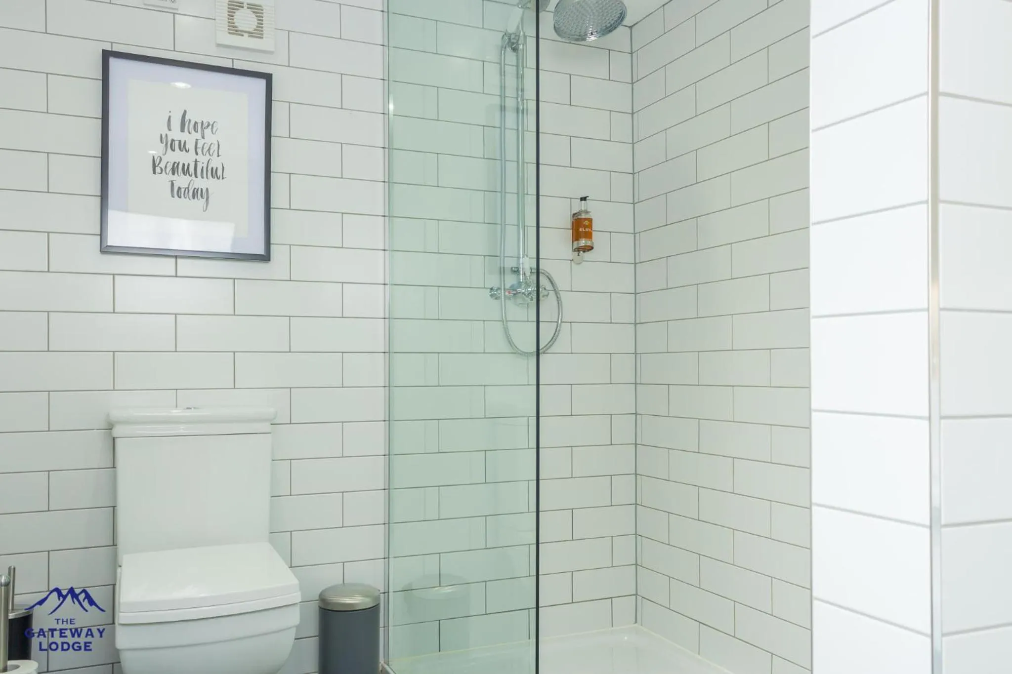 Toilet in The Gateway Lodge