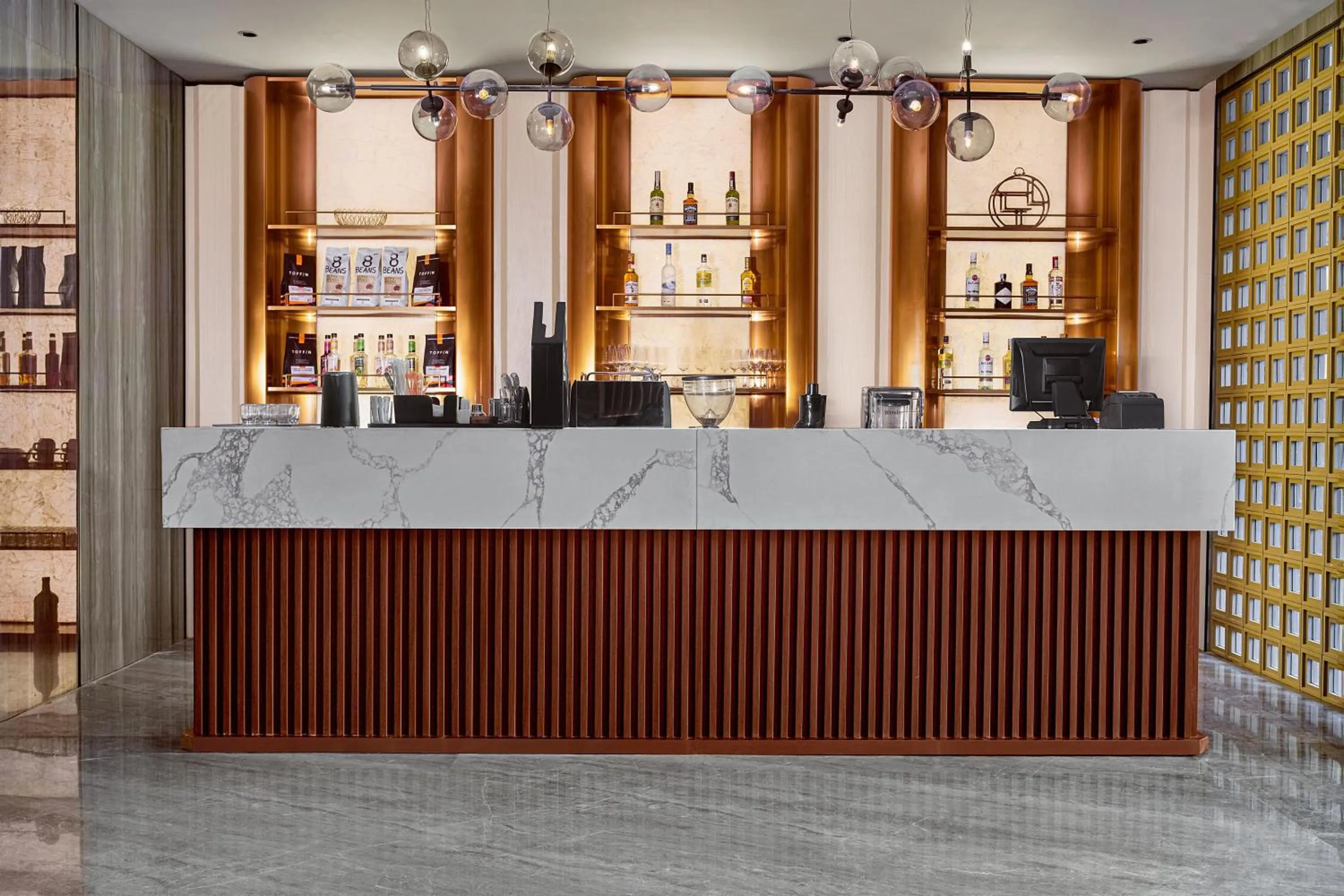 Lounge or bar in HARRIS Hotel & Suites Nagoya Batam