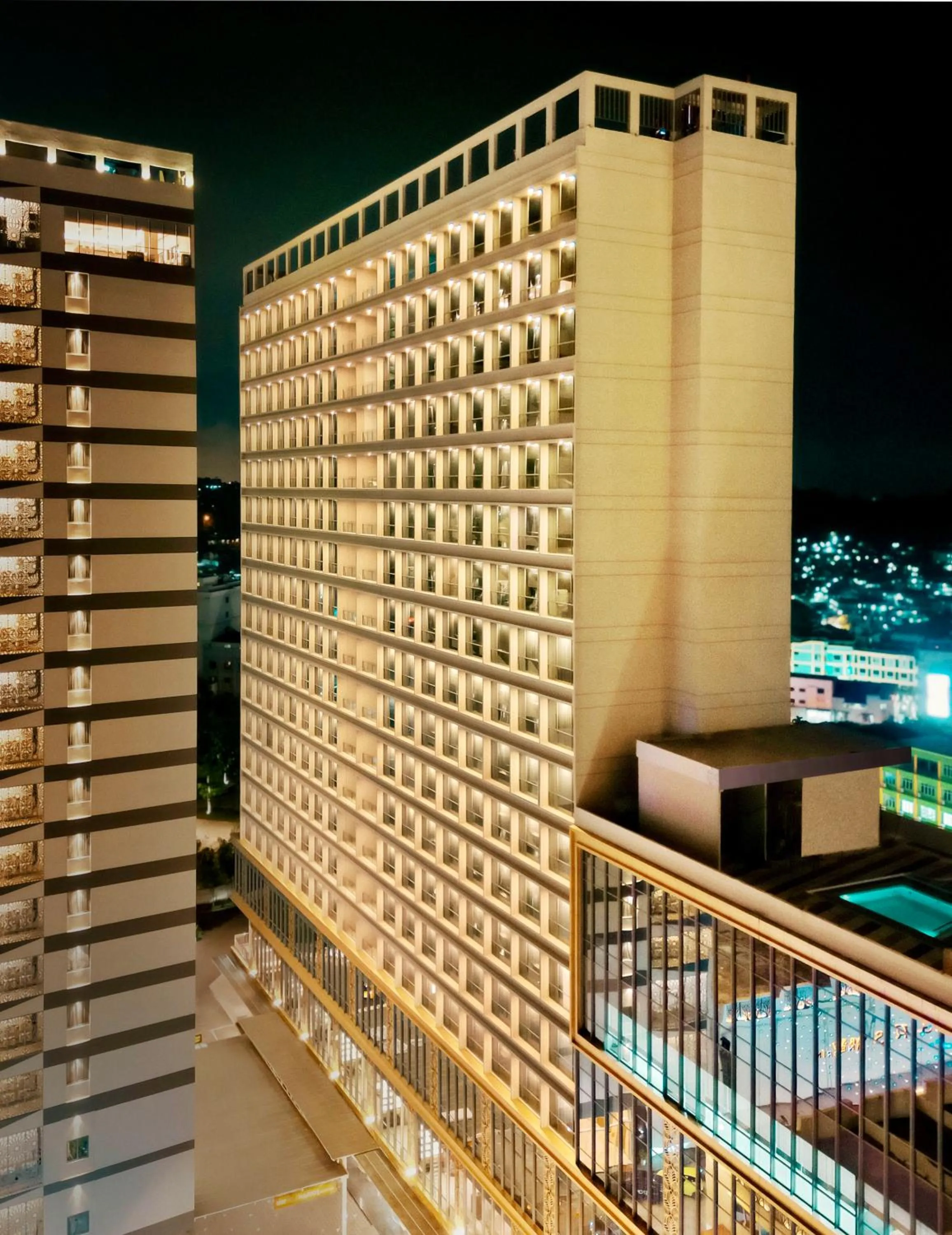 Facade/entrance in HARRIS Hotel & Suites Nagoya Batam