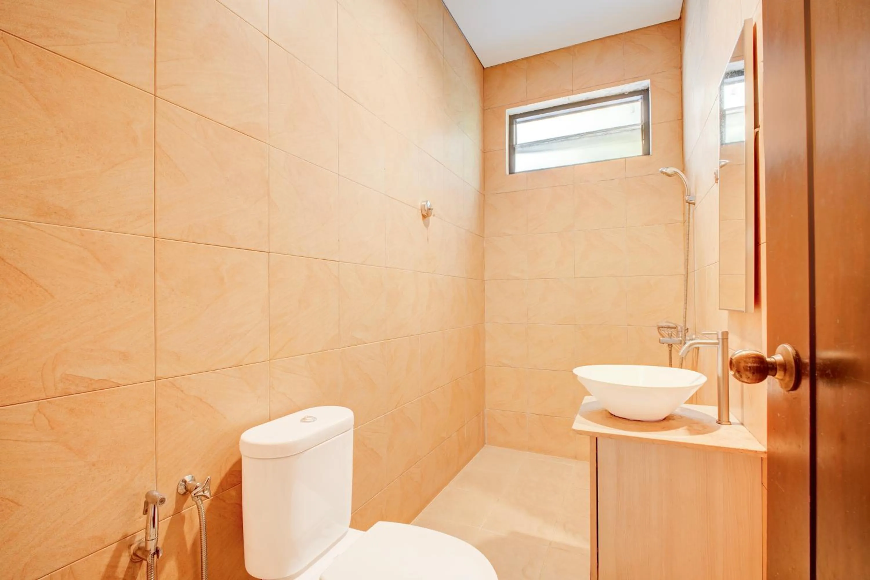 Bathroom in Collection O near MRT Cipete Raya formerly Terogong Sembilan