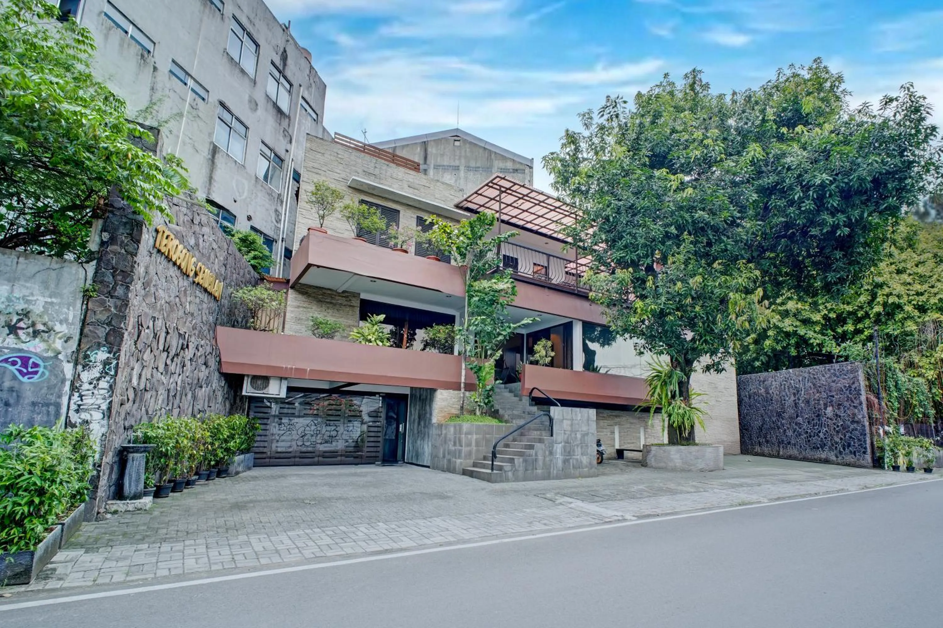 Property building in Collection O near MRT Cipete Raya formerly Terogong Sembilan