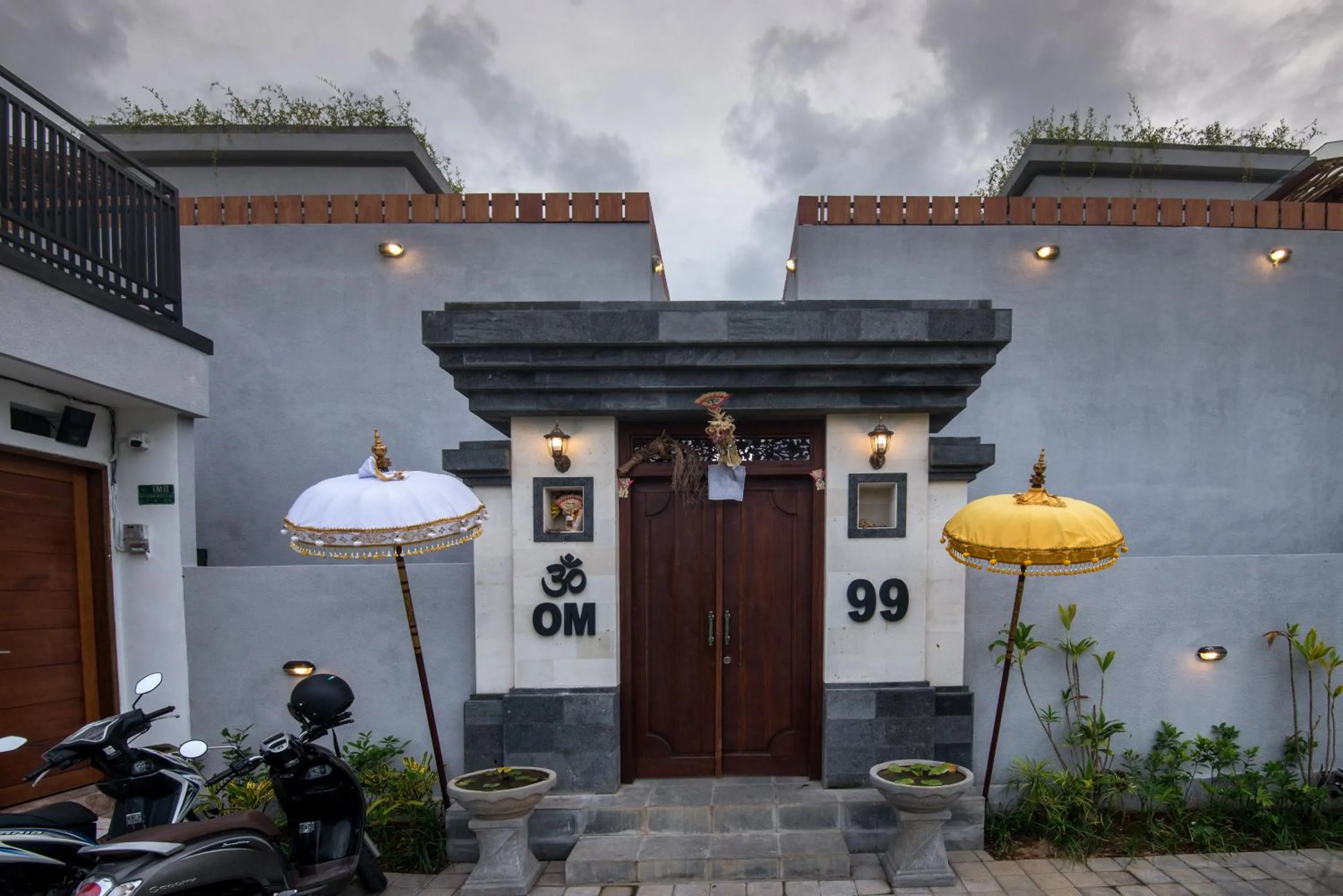 Property building in Om Villas Kedungu