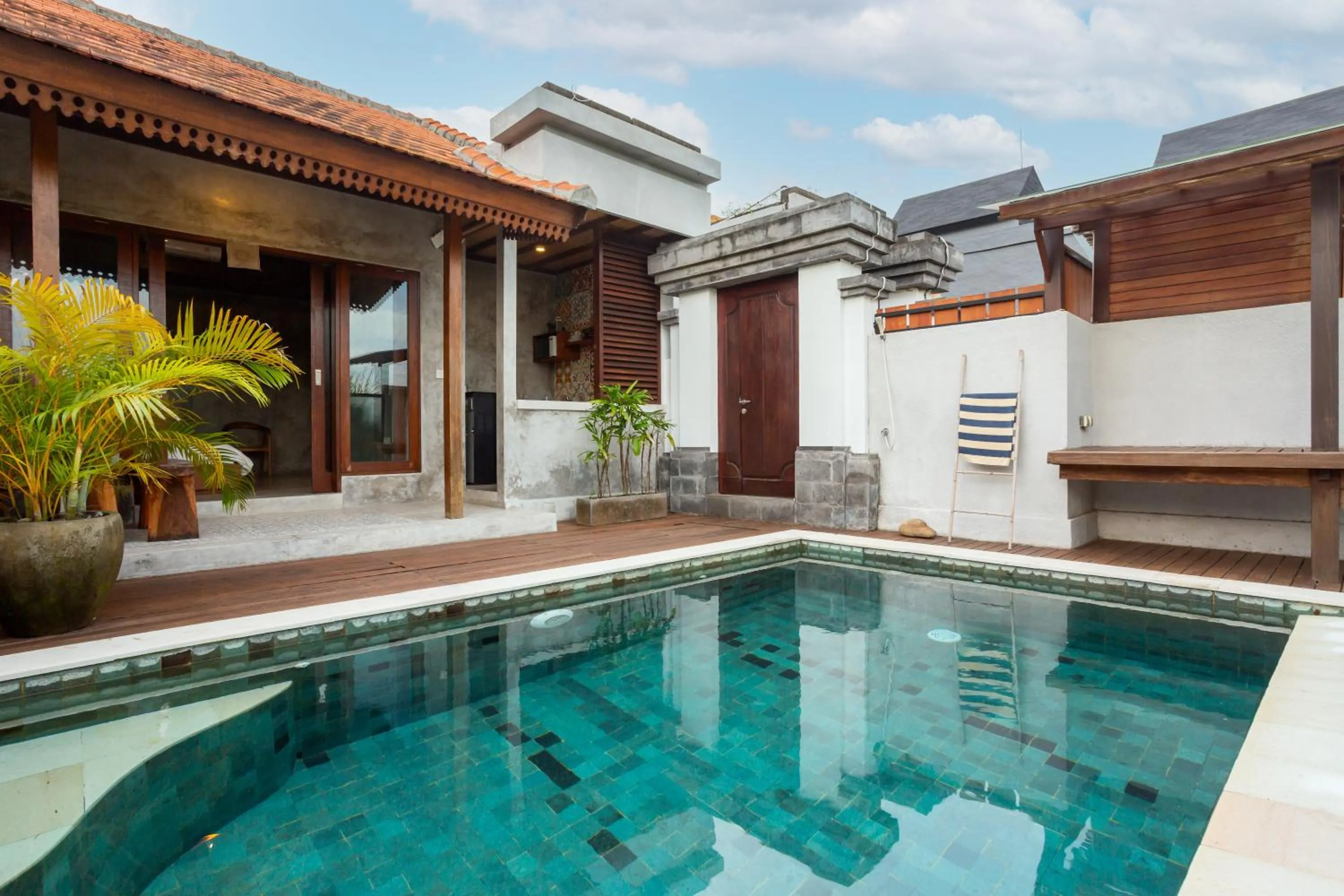 Swimming pool in Om Villas Kedungu