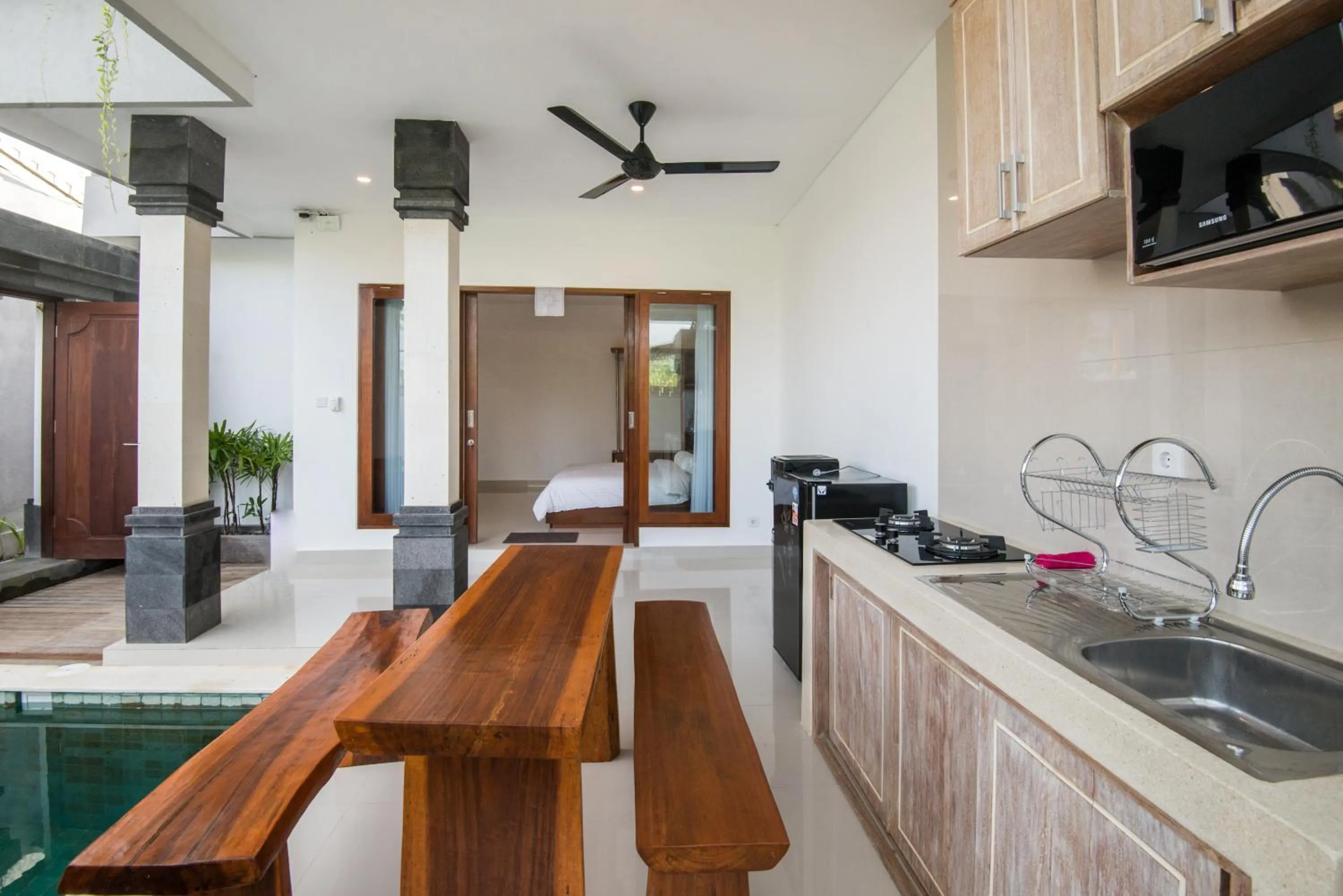 Kitchen or kitchenette in Om Villas Kedungu
