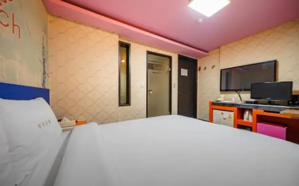 Bed in Hongdae Sinchon Touch Motel