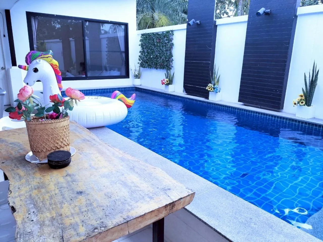 Pool view in Hunter Hide Pool Villa