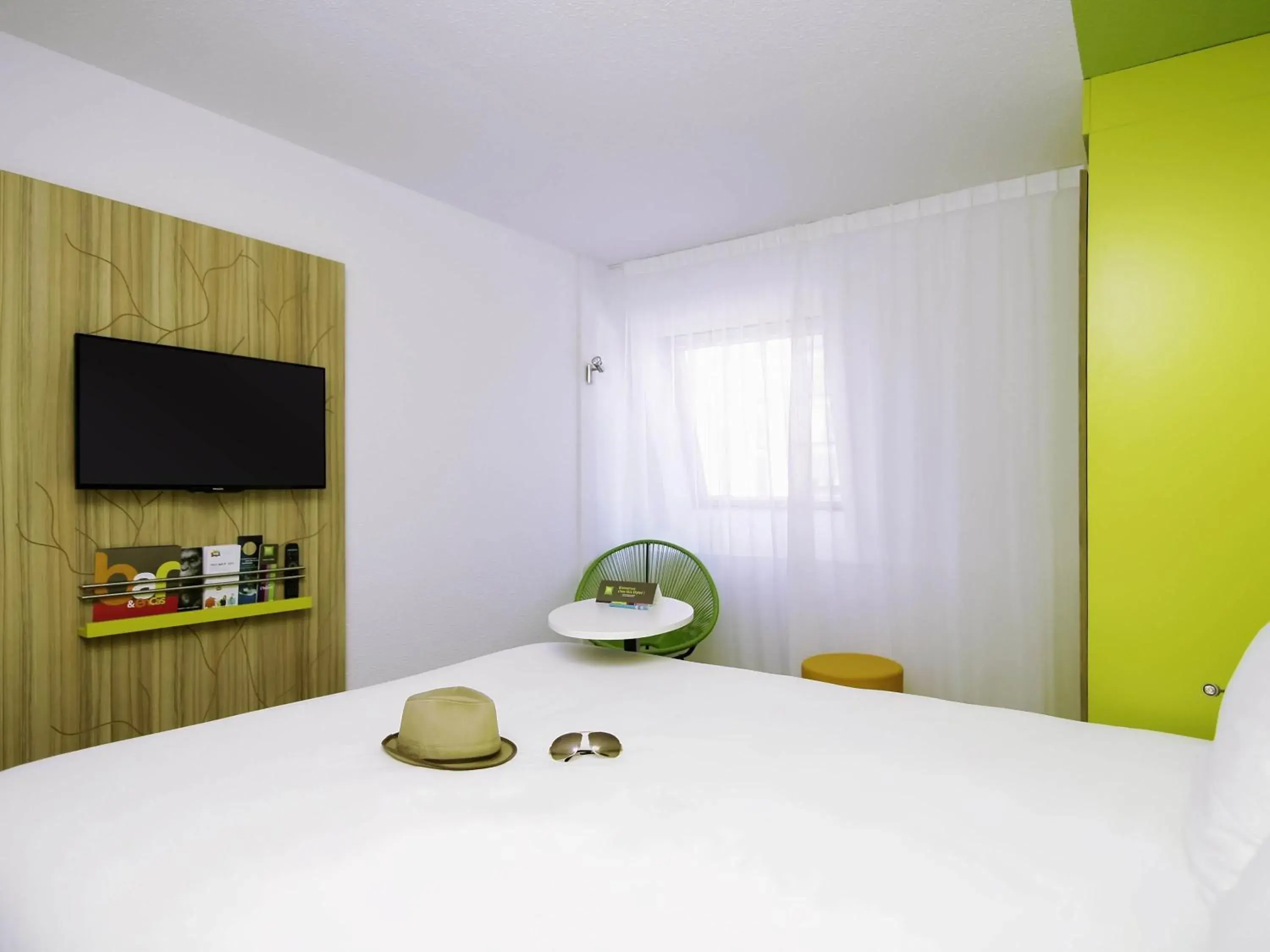 Standard Family Suite with Two Connecting Rooms - single occupancy in Ibis Styles Toulouse Labège Standard Family Suite with Two Connecting Rooms - single occupancy in Ibis Styles Toulouse Labège