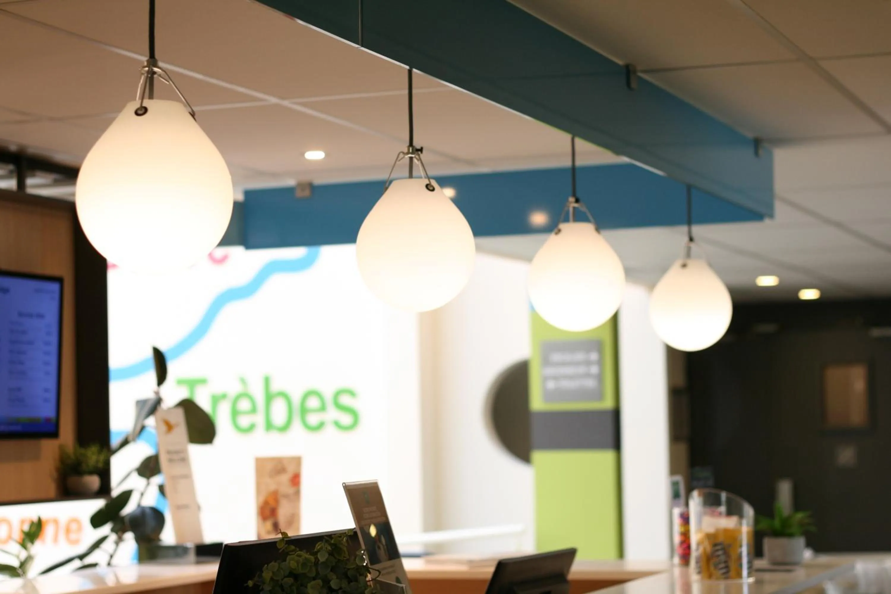 Lobby or reception in Ibis Styles Toulouse Labège