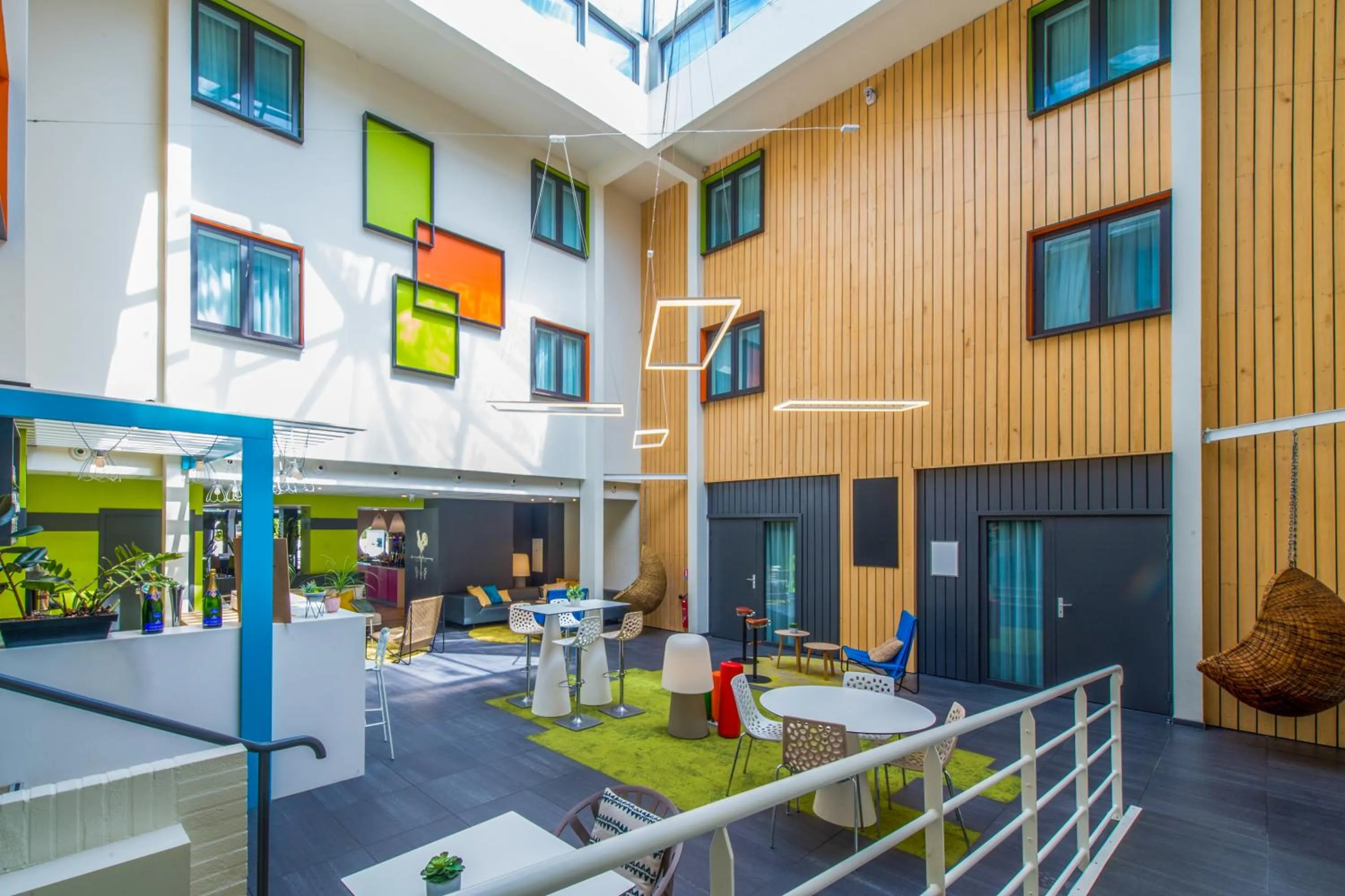 Lobby or reception in Ibis Styles Toulouse Labège