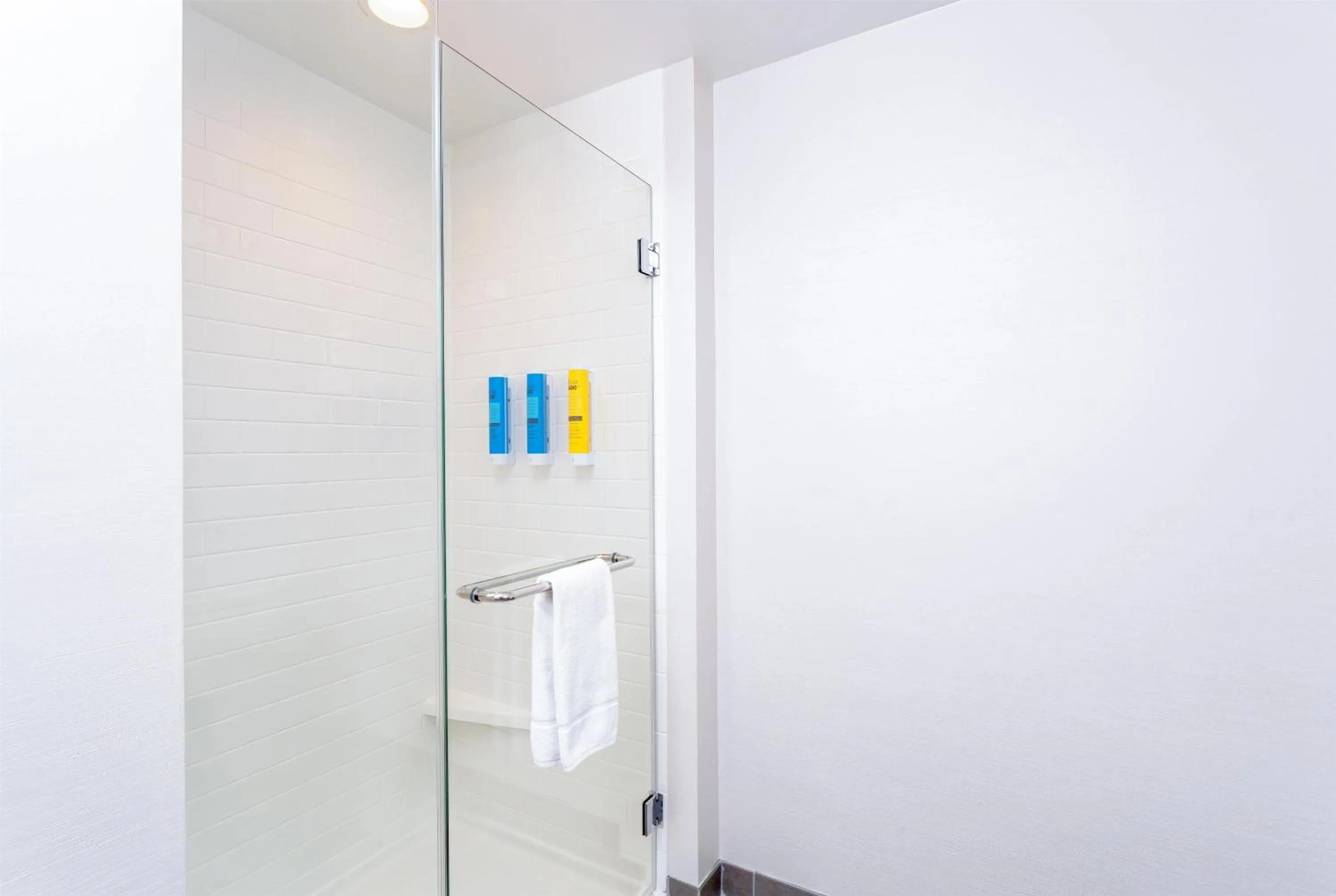 Bathroom in Tru By Hilton St. Augustine I-95