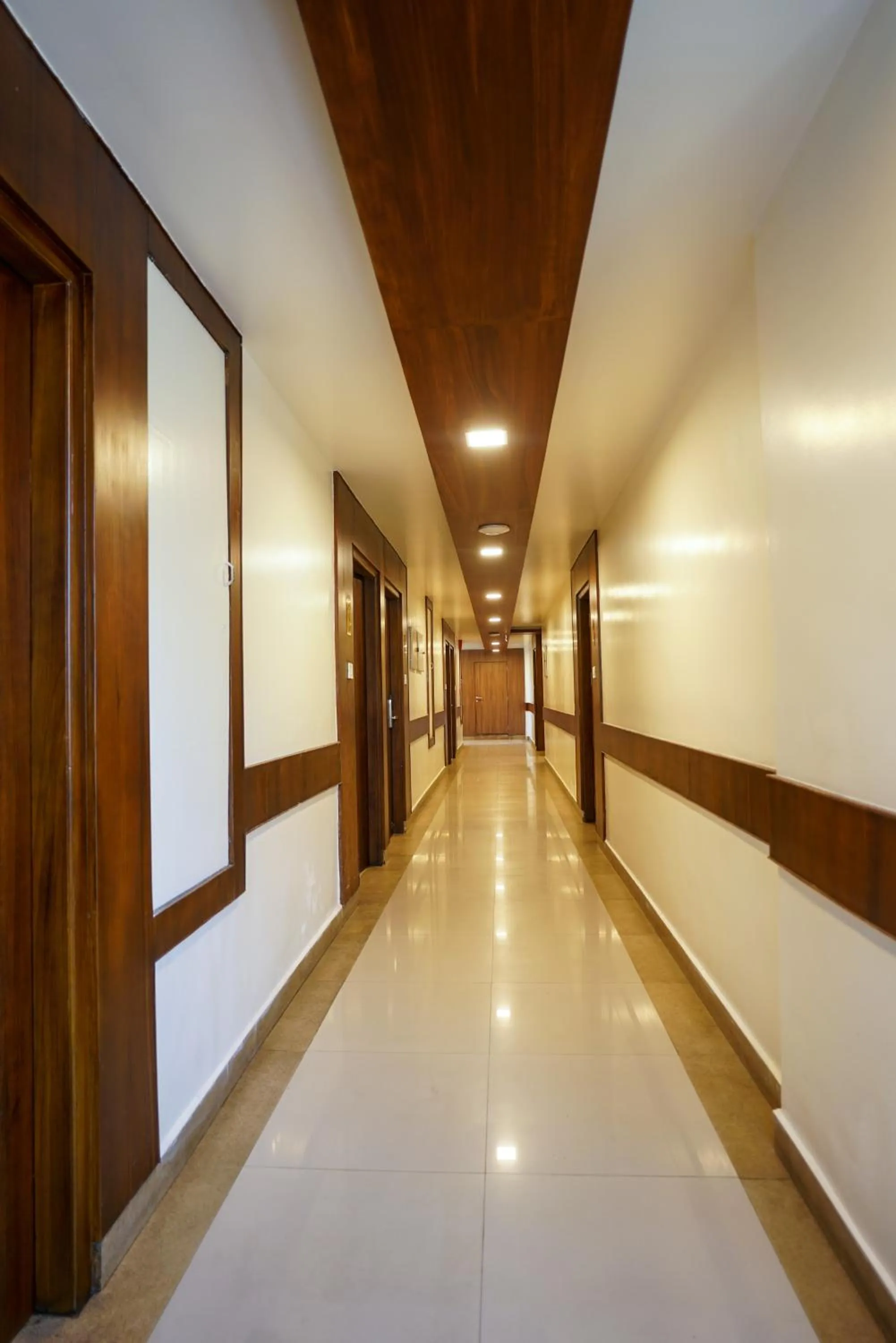 Lobby or reception in Royal Plaza Glitz Inn