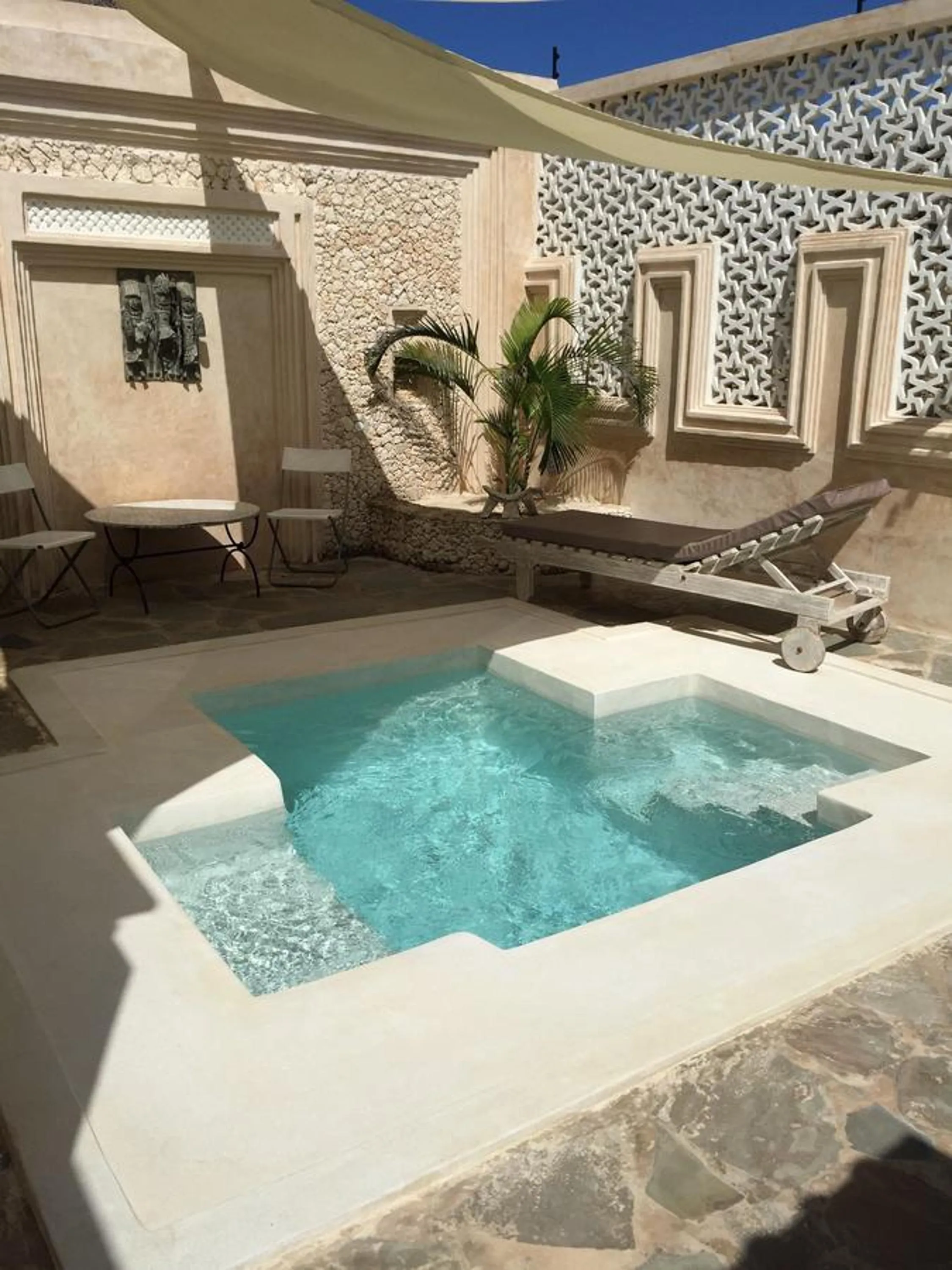 Hot Spring Bath in The Villa Luxury Suites Hotel