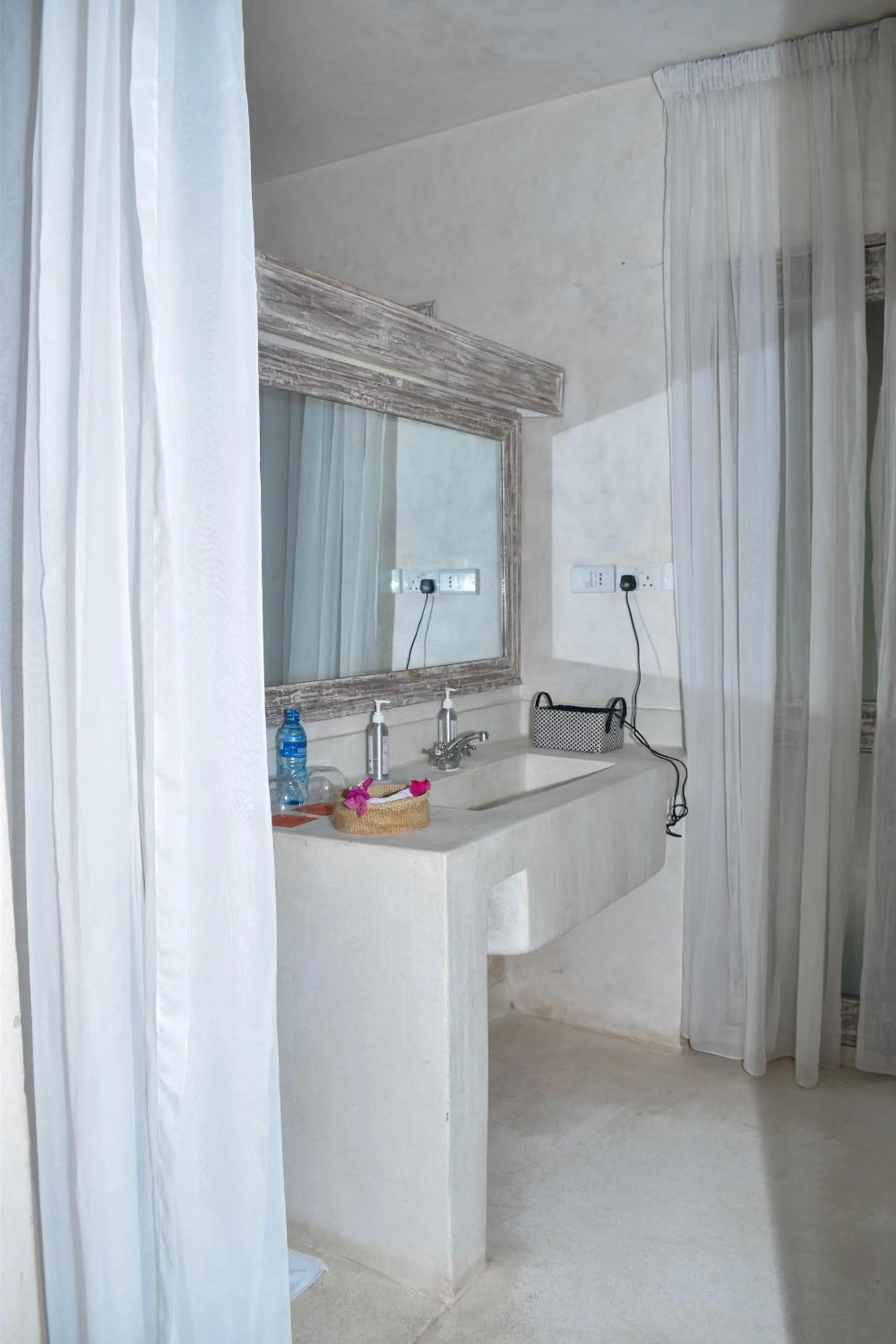 The Villa Luxury Suites Hotel