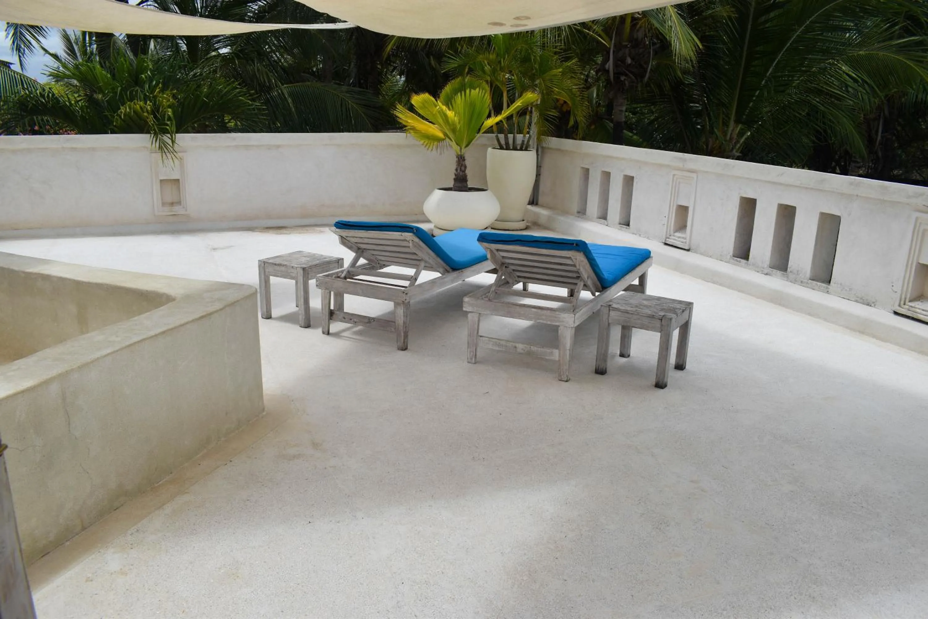 The Villa Luxury Suites Hotel