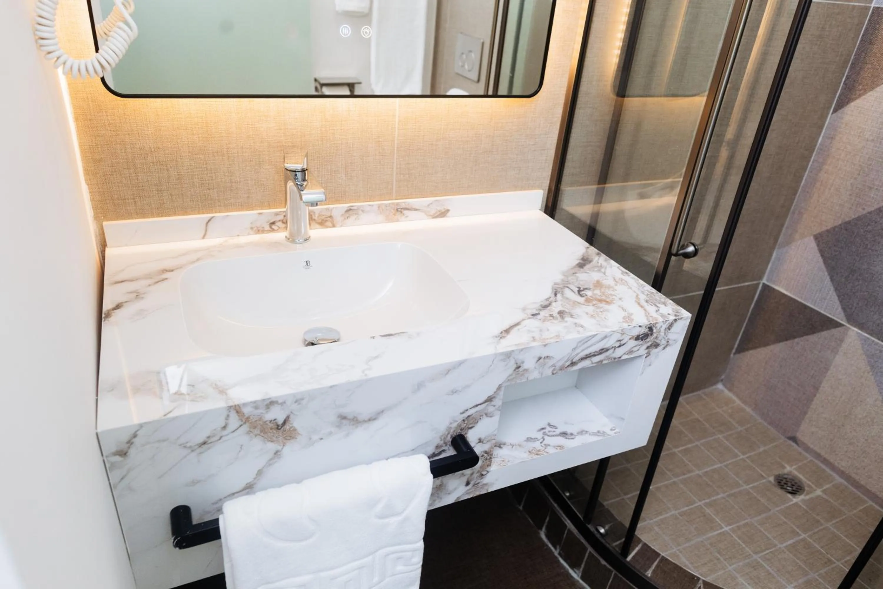 38 on Boulders Hotel