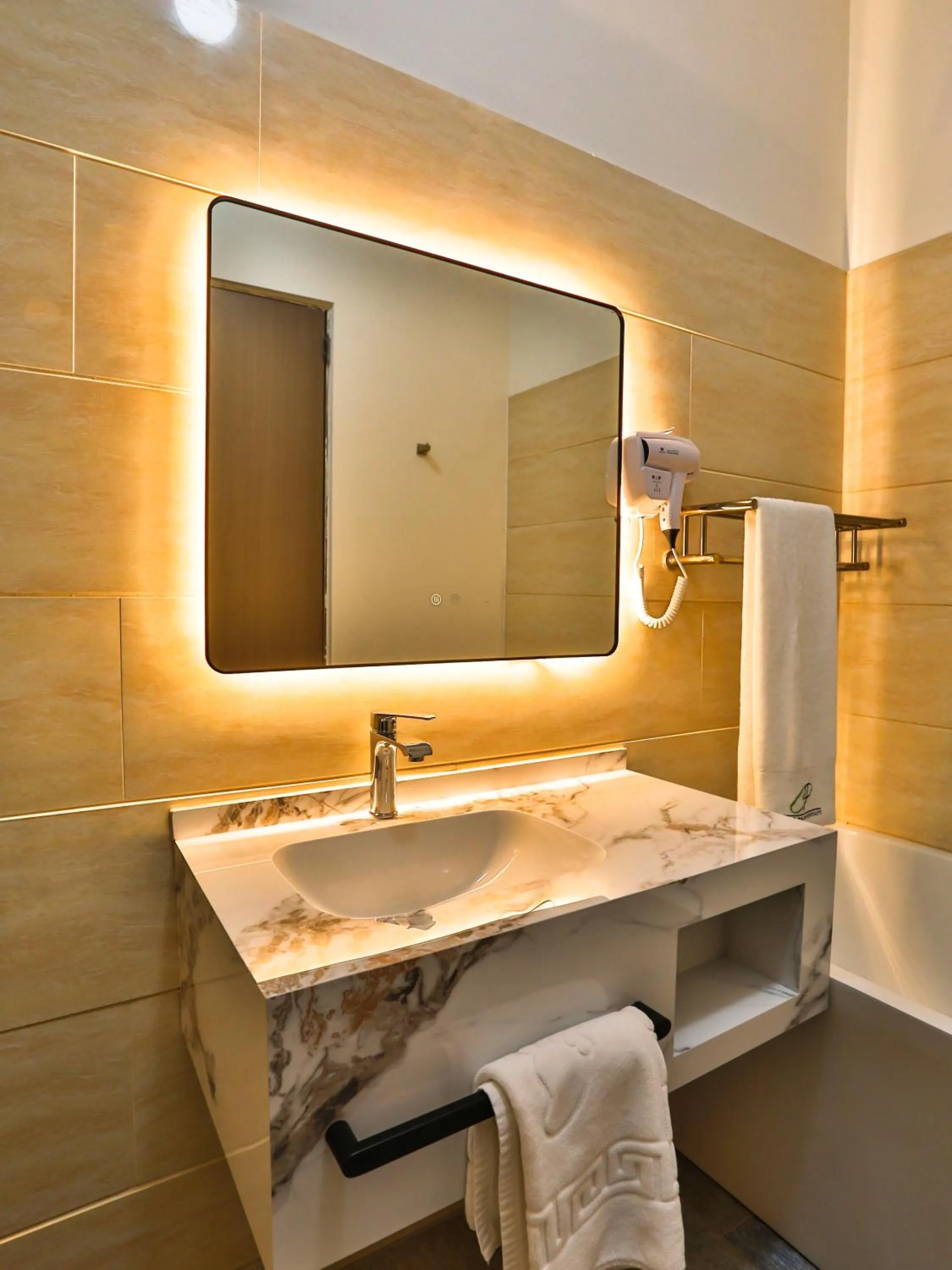 38 on Boulders Hotel