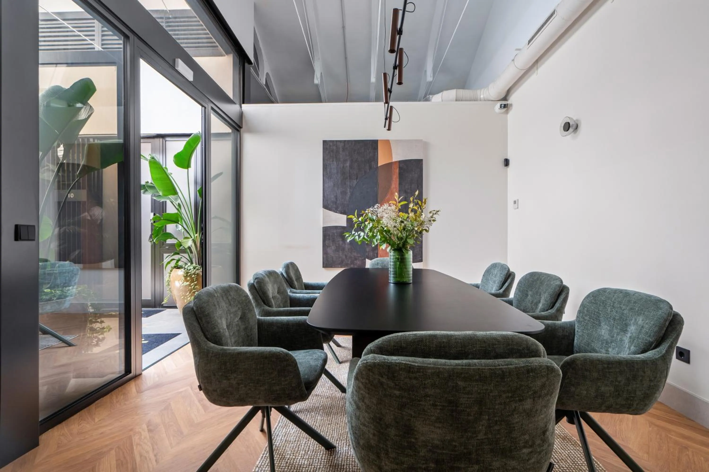 Meeting/conference room in Pacifico Suites near Retiro