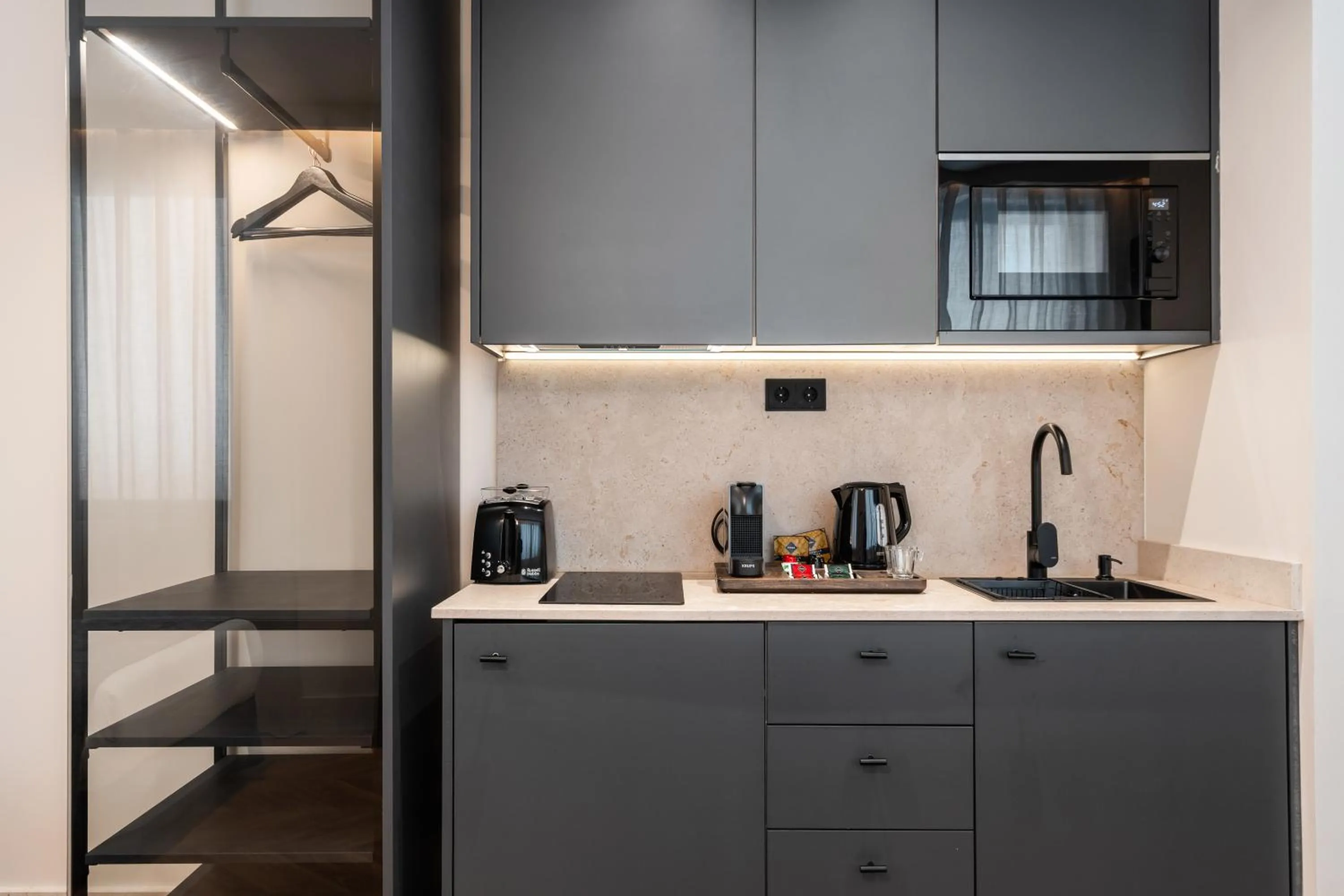 Coffee/tea facilities in Pacifico Suites near Retiro