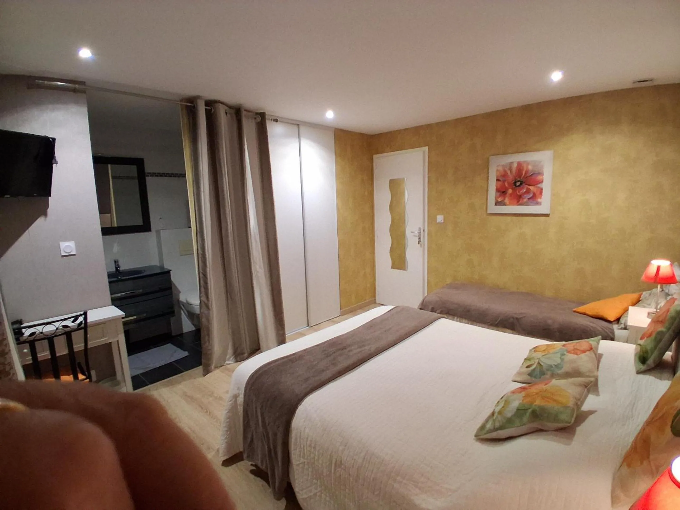 Bed in Chambre d'hôtes Les Bruyères