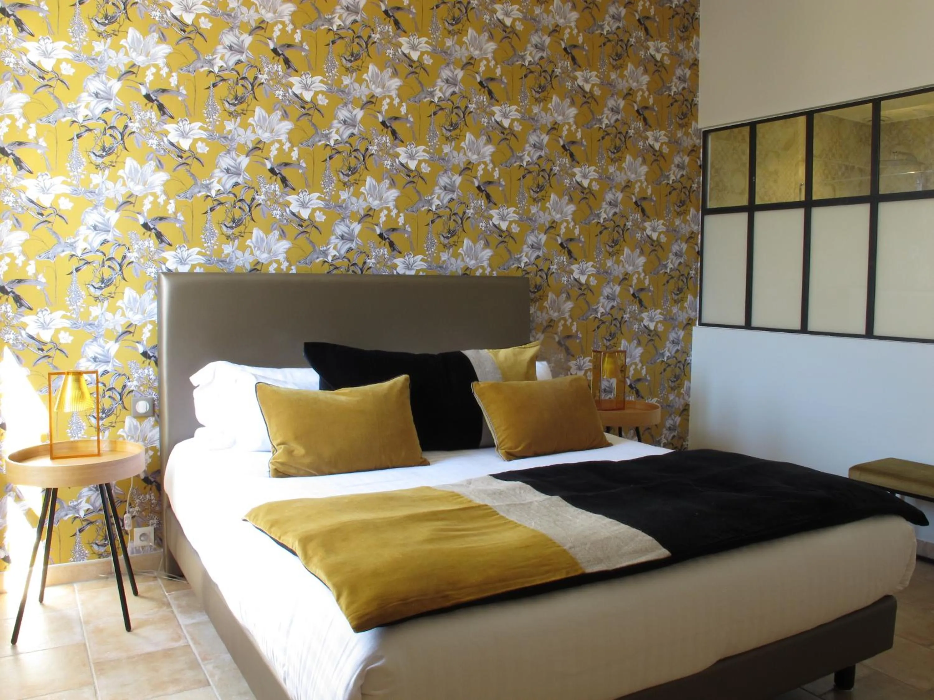 Bed in La Cour Des Sens