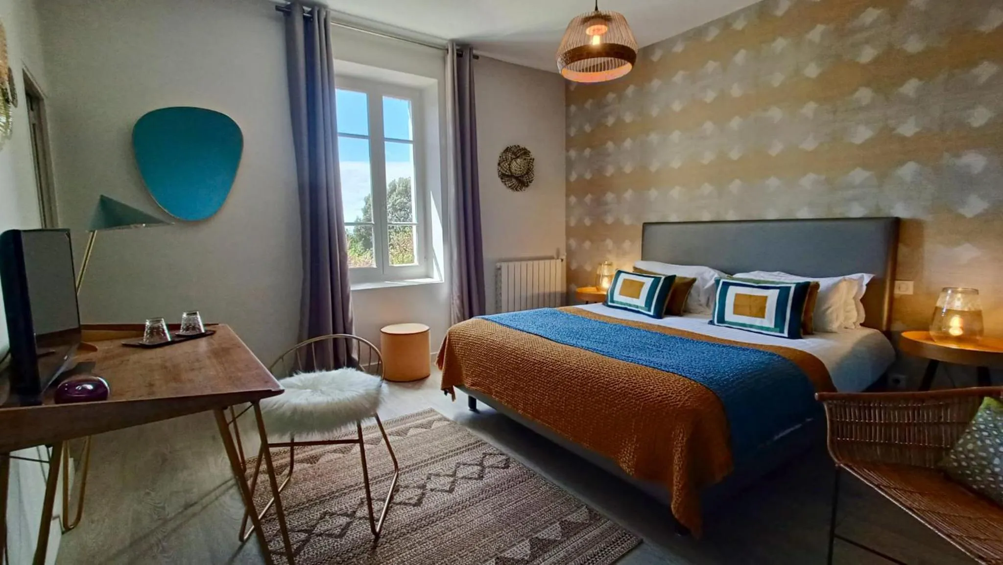 Bed in La Cour Des Sens