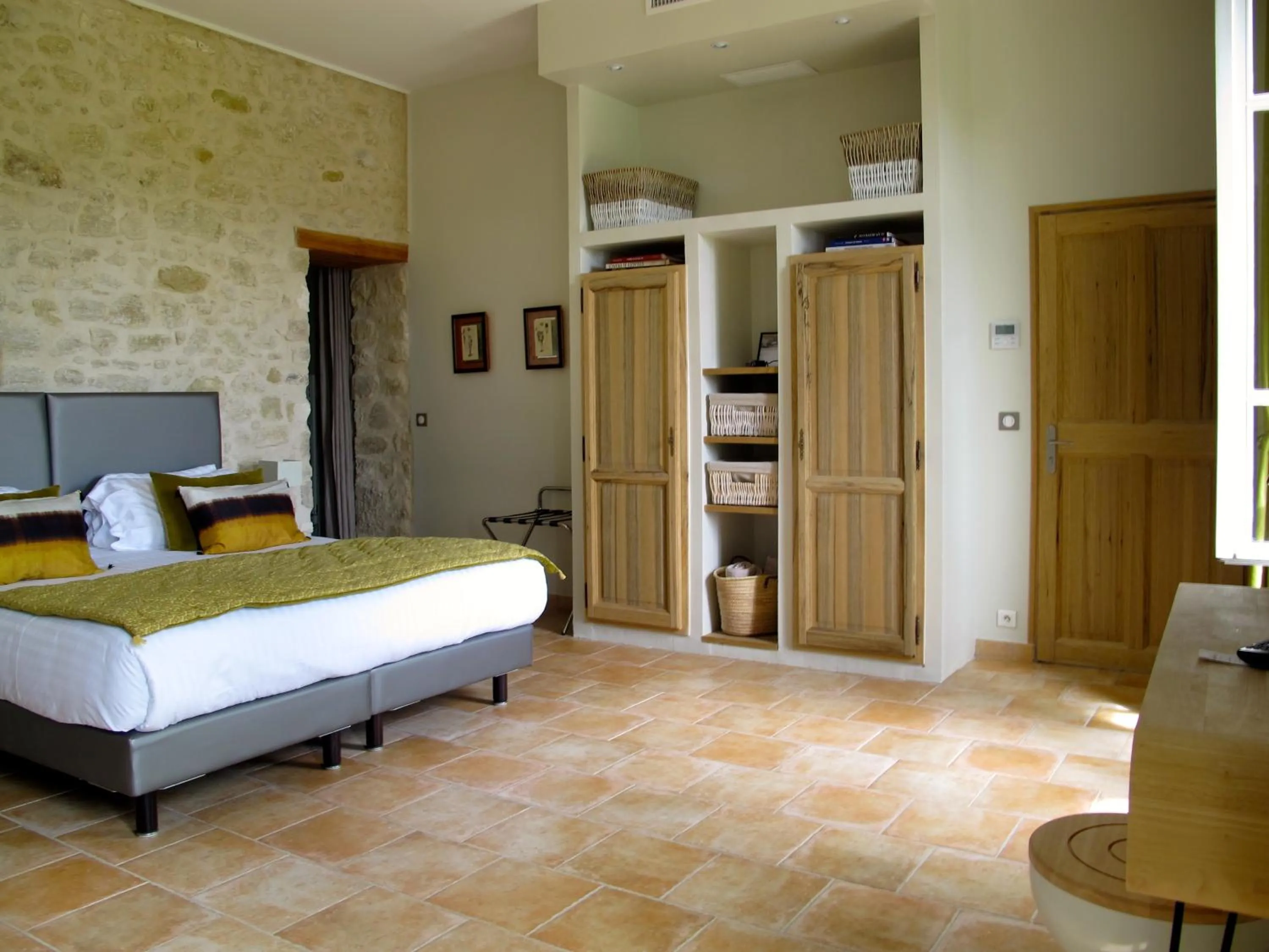 Bedroom, Bed in La Cour Des Sens