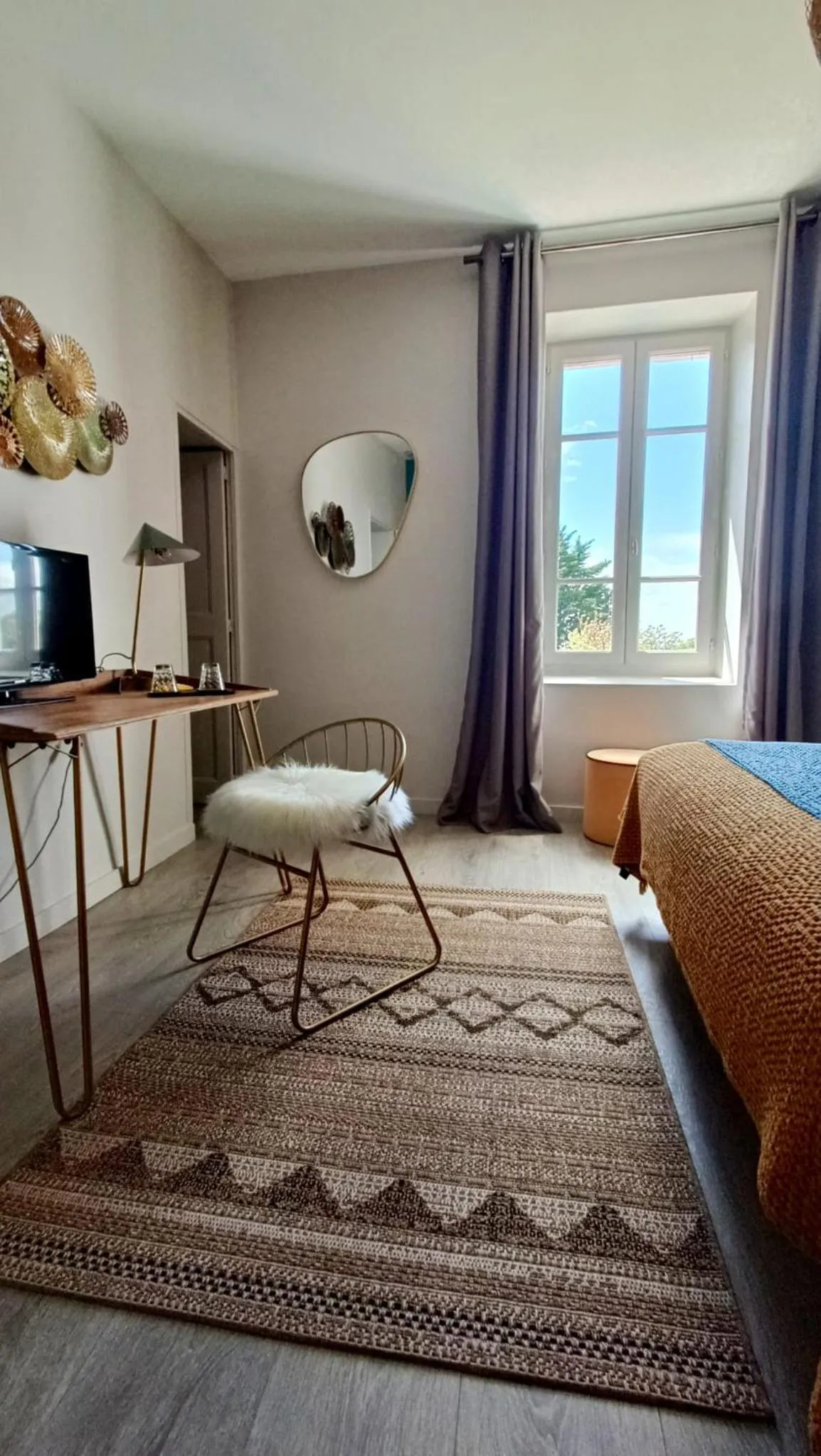 Bed in La Cour Des Sens