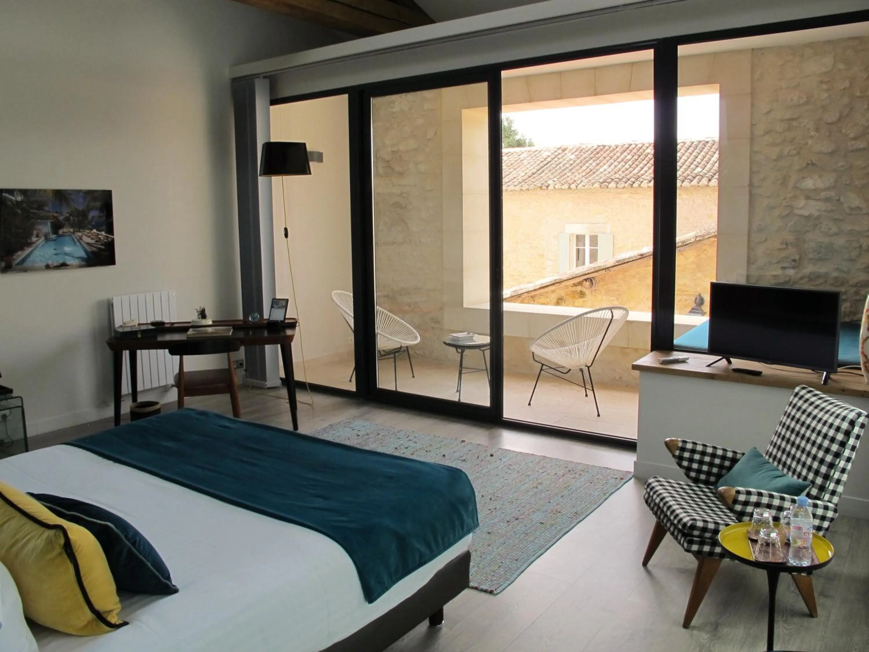 Balcony/Terrace, Bed in La Cour Des Sens